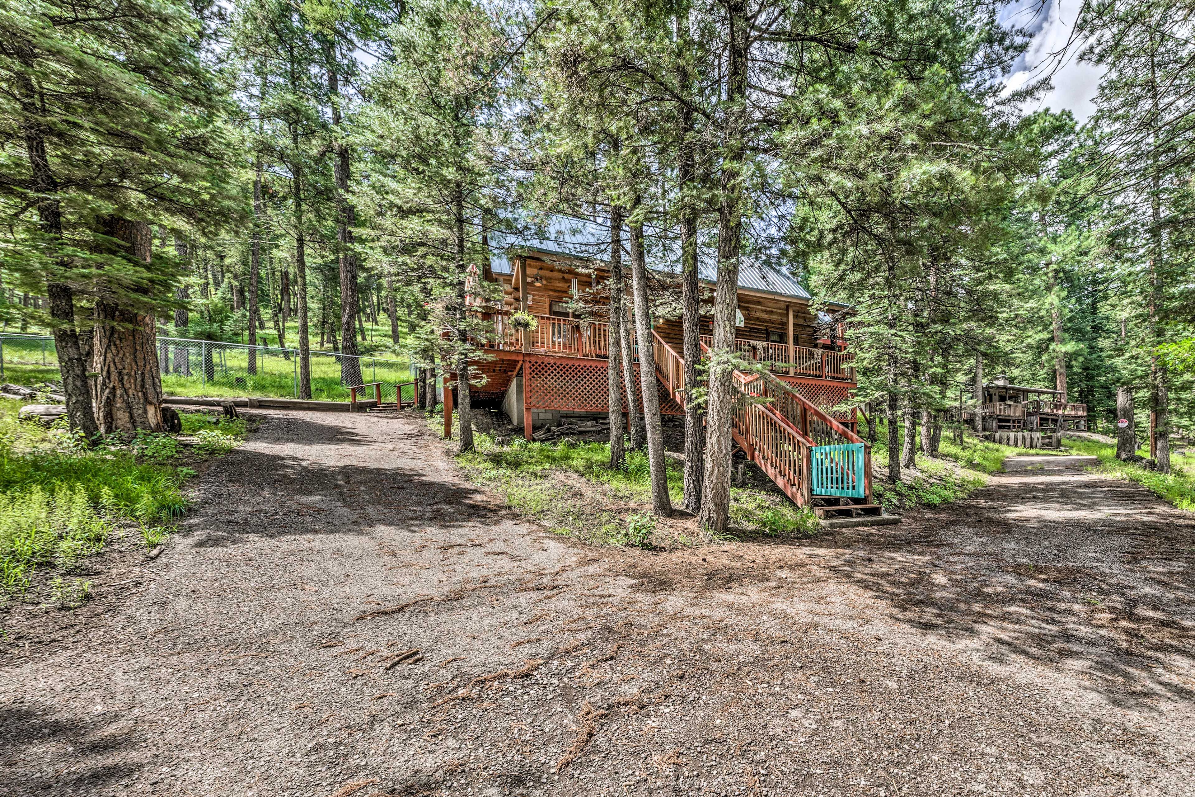 Ruidoso Vacation Rental | 2BR | 1.5BA | Stairs Required | 1,200 Sq Ft