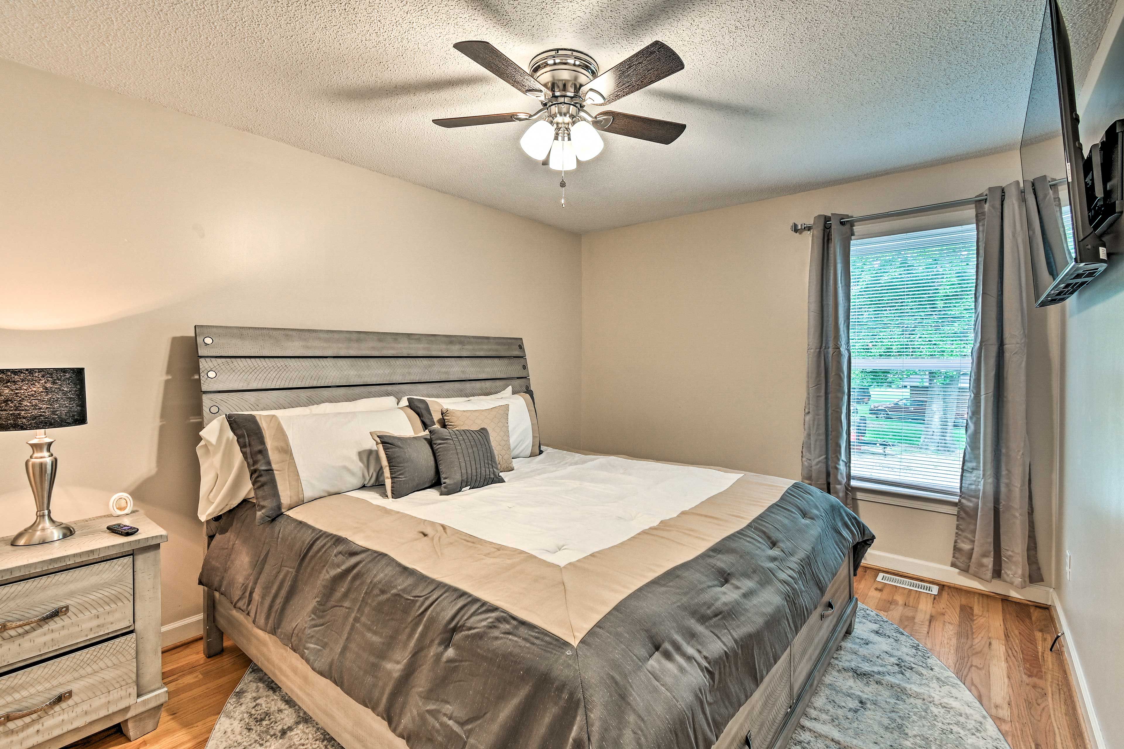 Bedroom 1 | California King Bed | Smart TV | Linens Provided