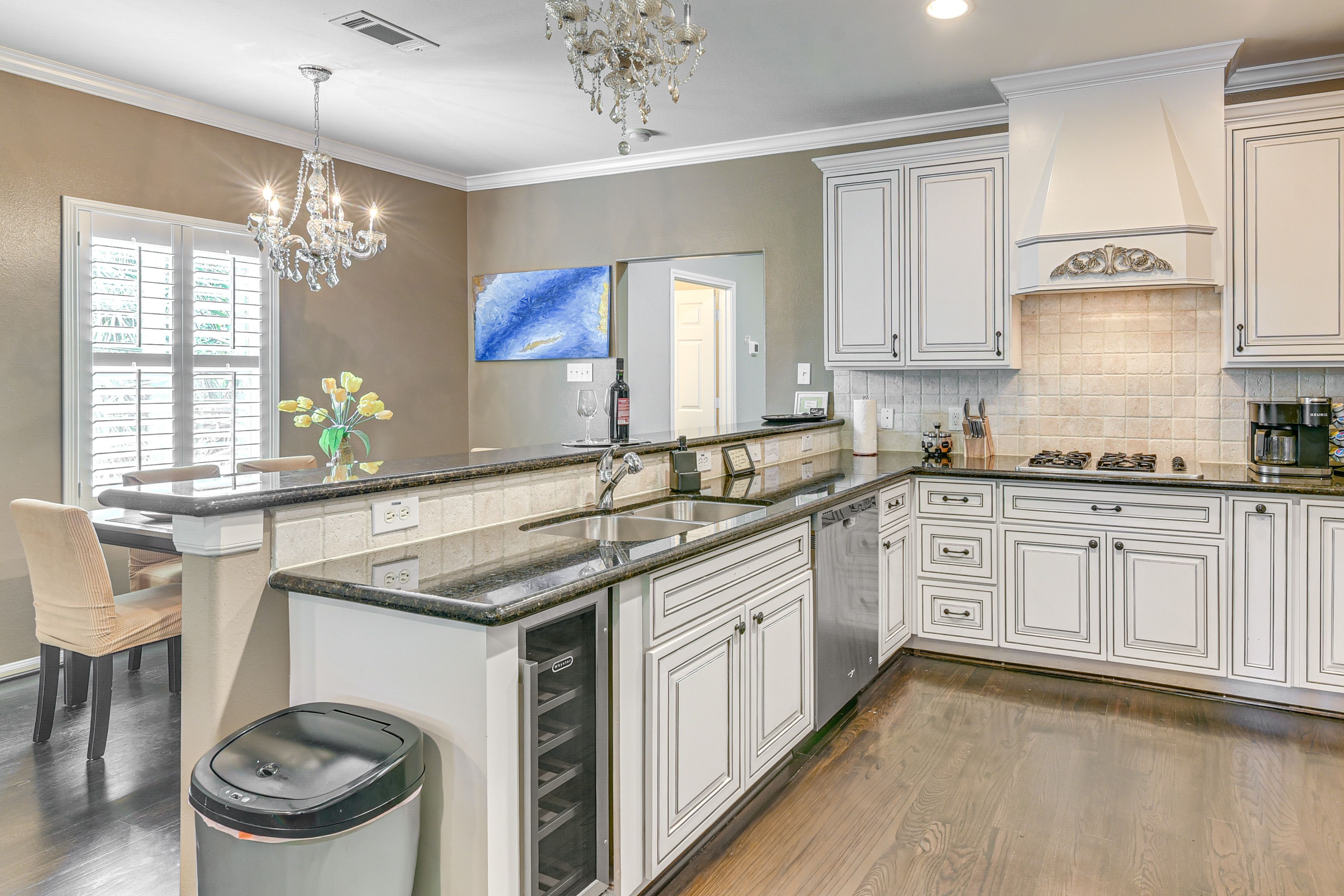 Kitchen | 2nd Floor | Fully Equipped | Cooking Basics | Blender