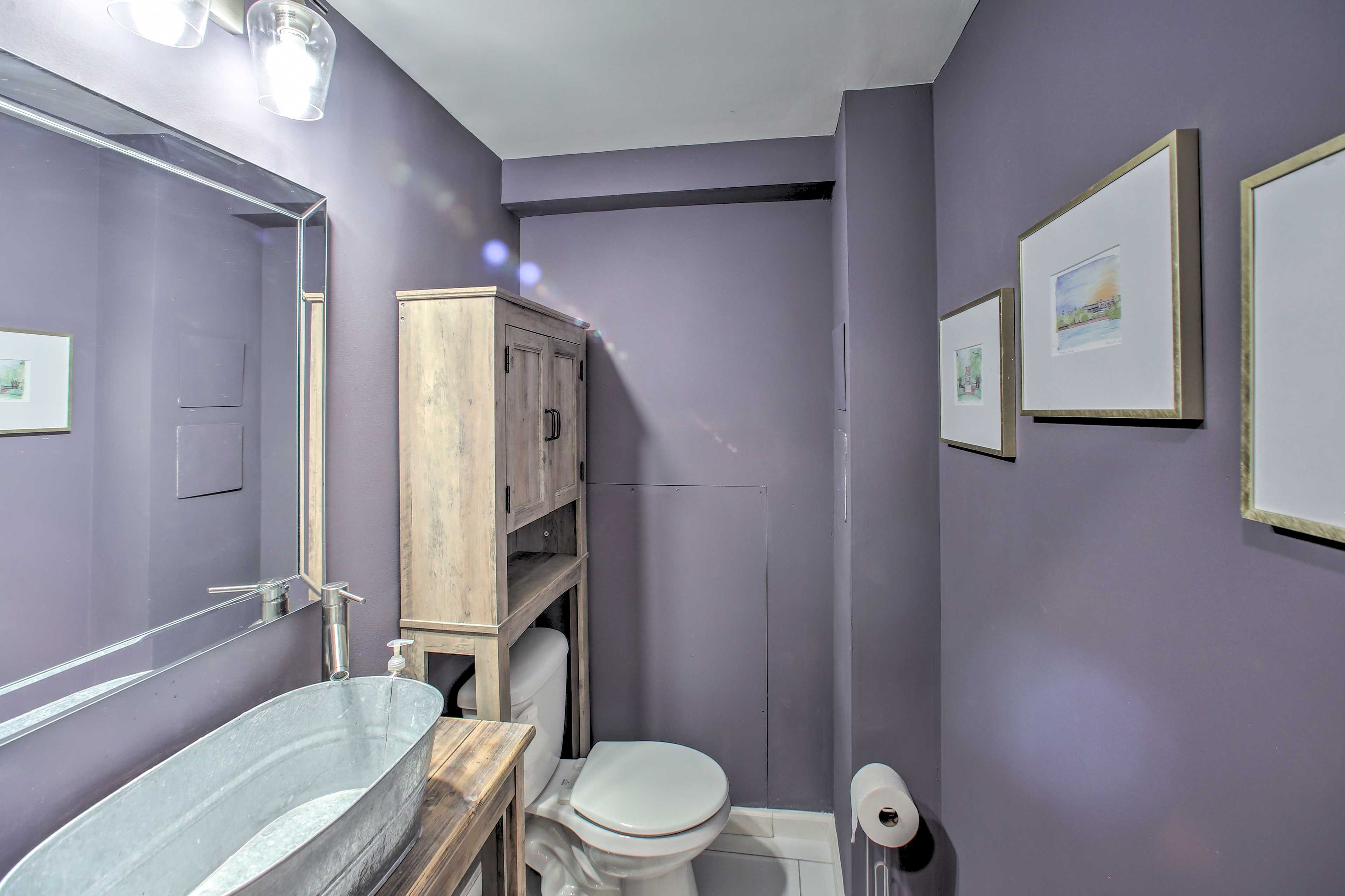 Half Bathroom | 1st Floor
