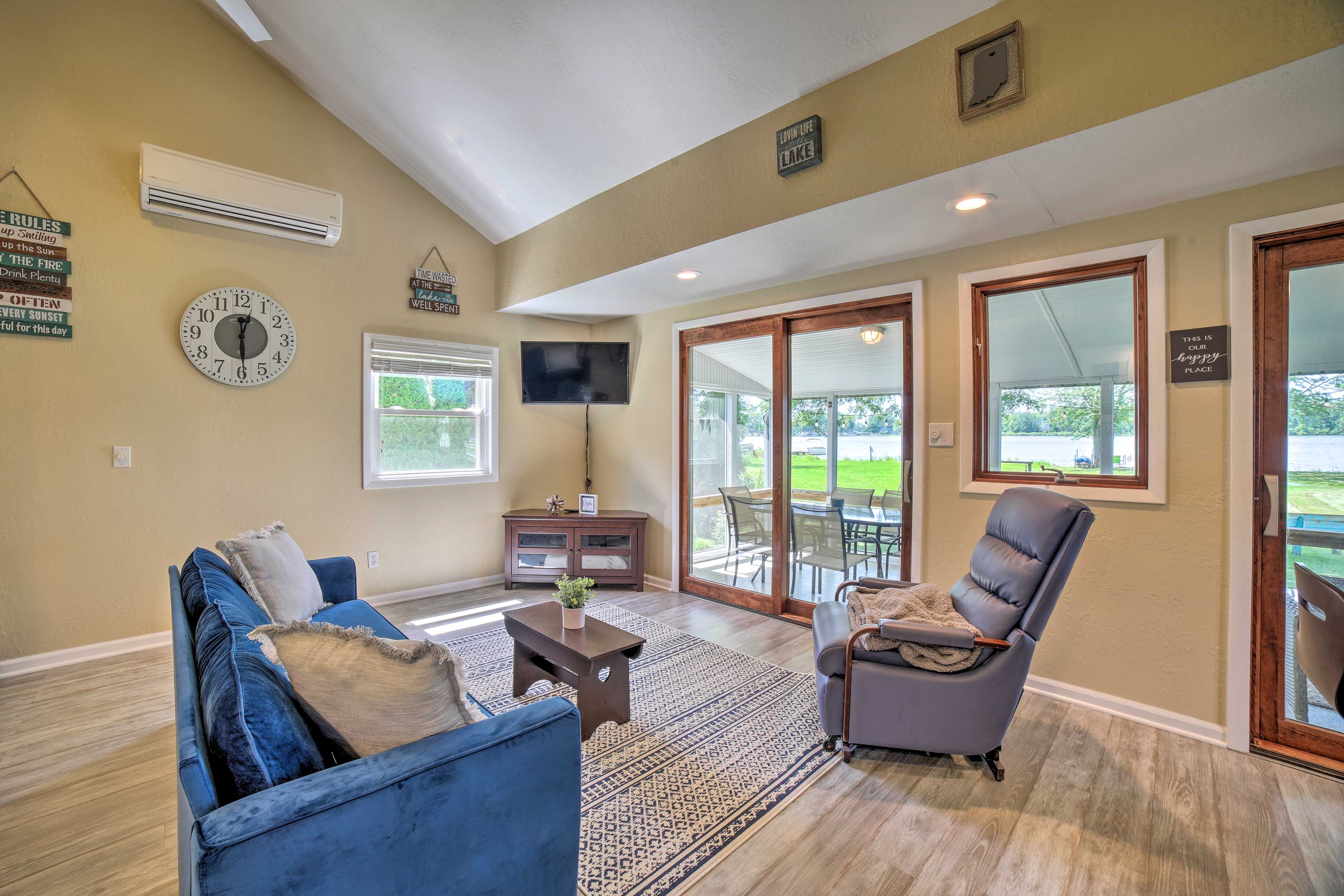 Living Room | Smart TV | Central A/C & Heat | Board Games