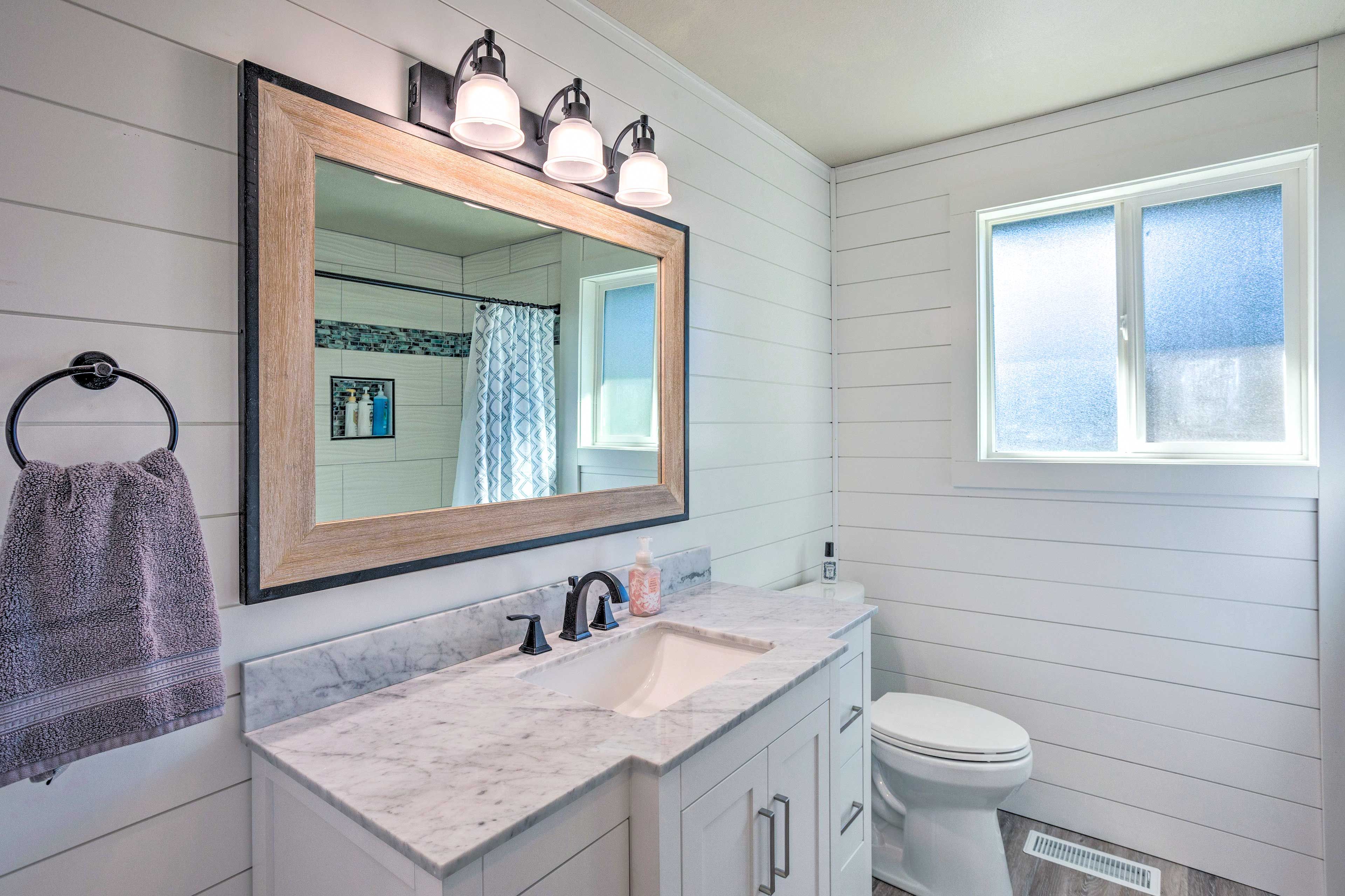 Full Bathroom | Top Level