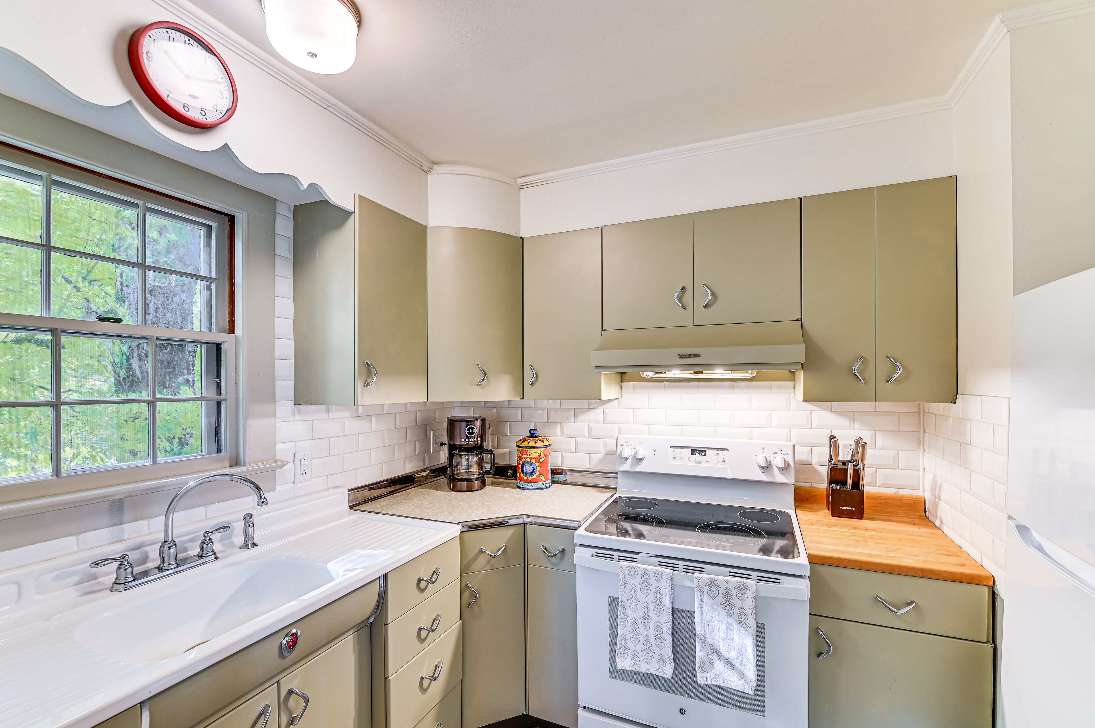 Fully Equipped Kitchen | Cooking Basics