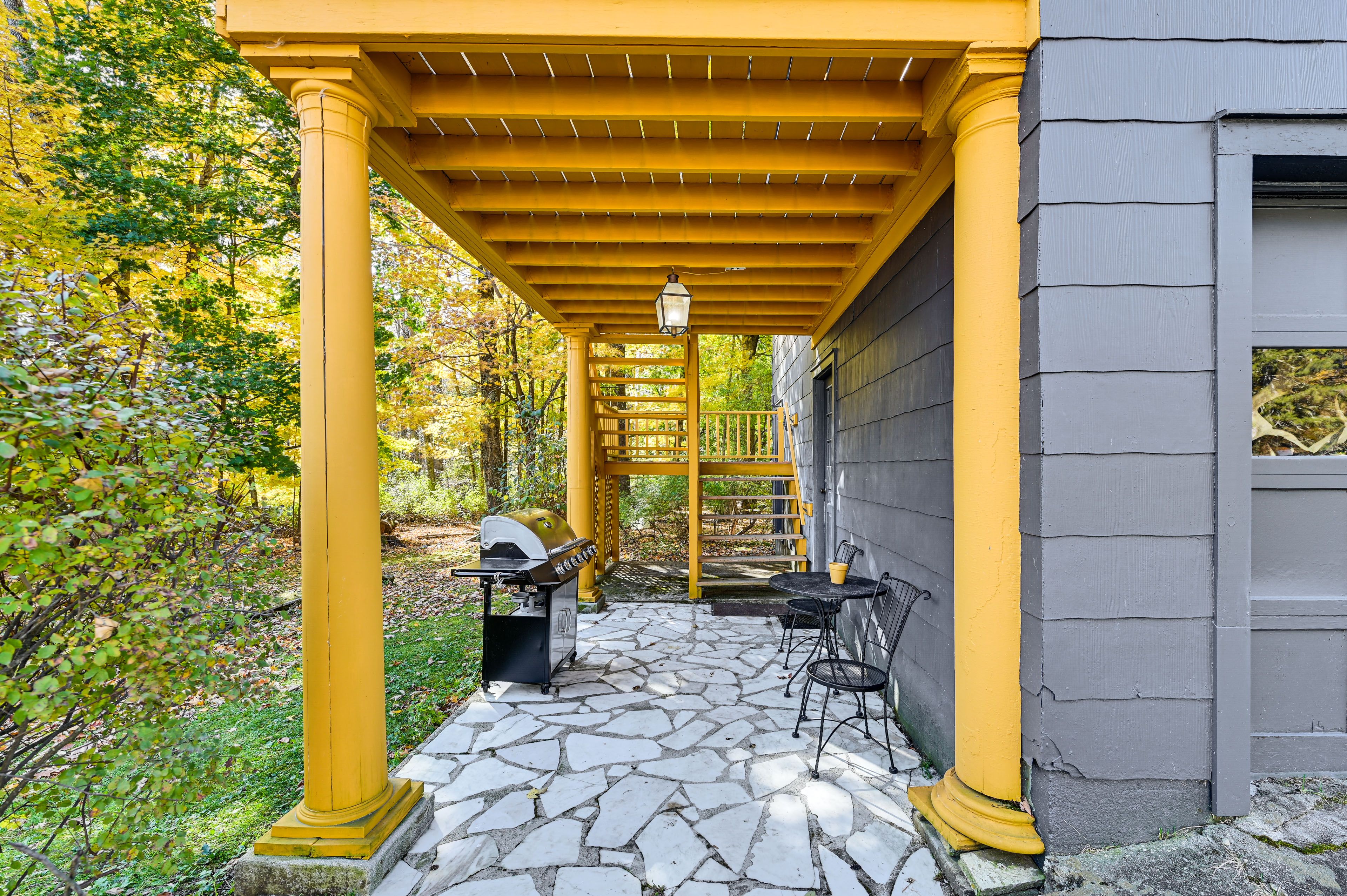 Covered Patio | Gas Grill