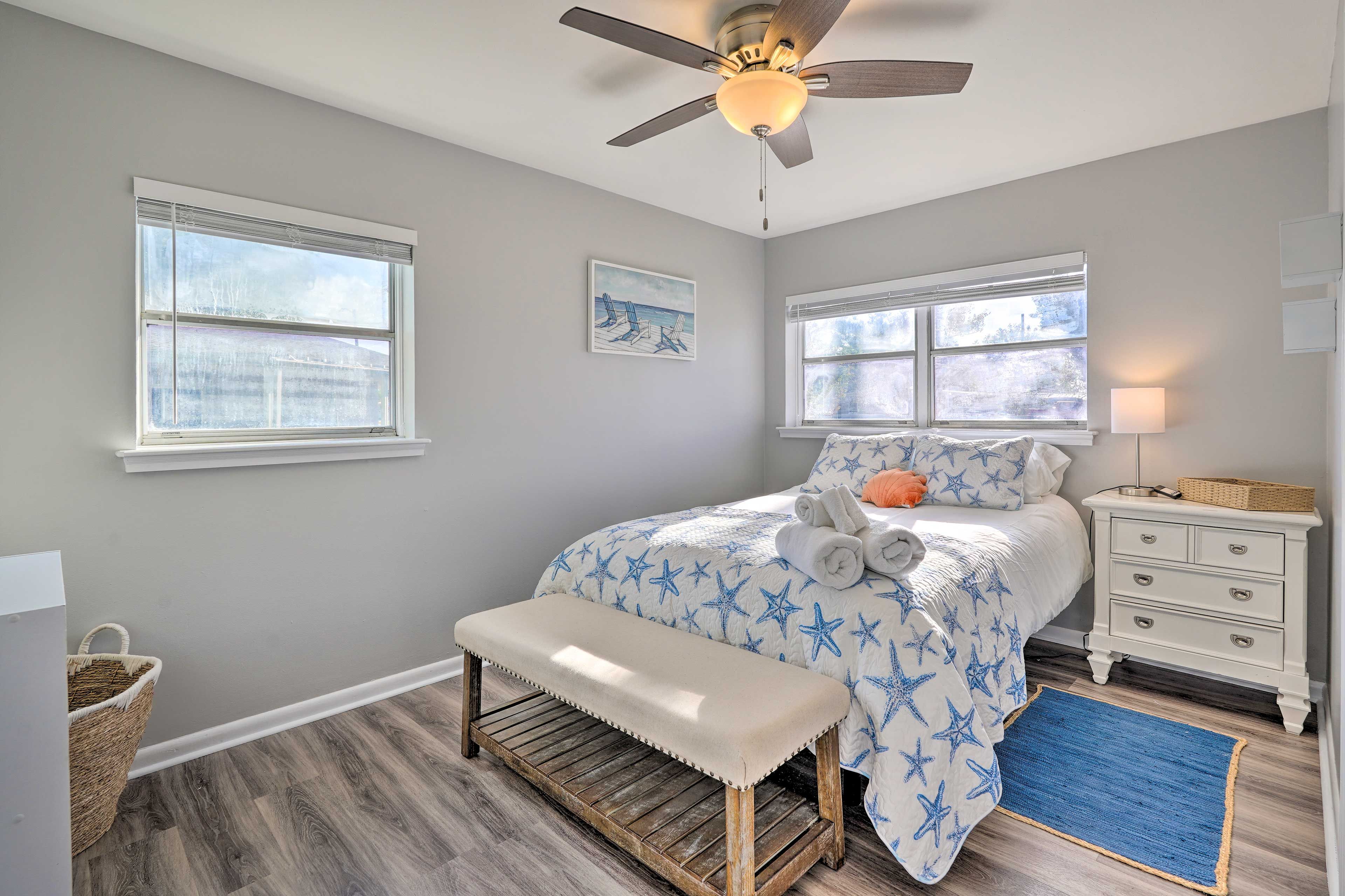 Bedroom 2 | Queen Bed | Hangers Provided