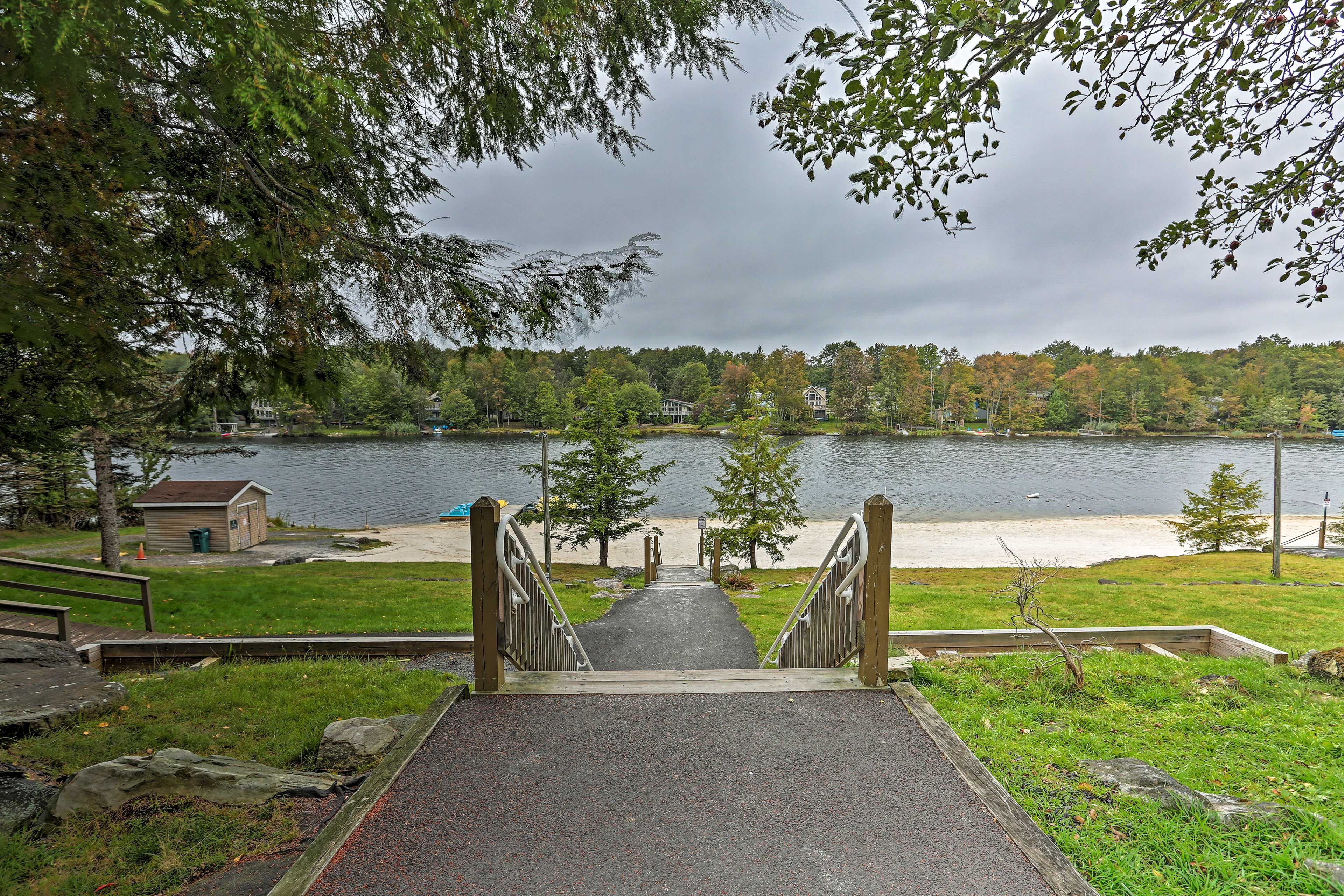 Pocono Country Place Amenities | Dresser Lake | Pools | Playground