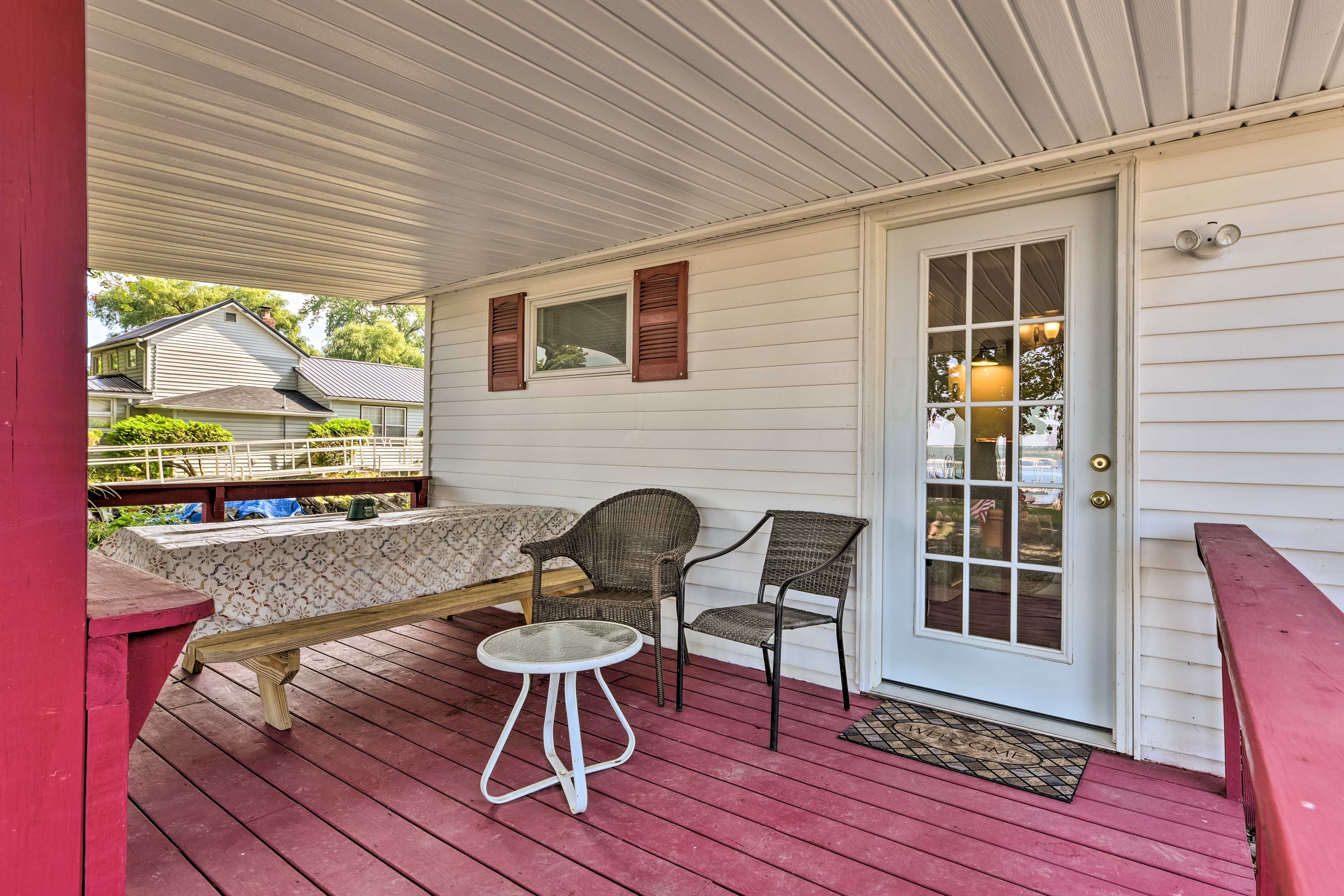 Covered Porch | Gas Grill | Pet Friendly w/ Fee