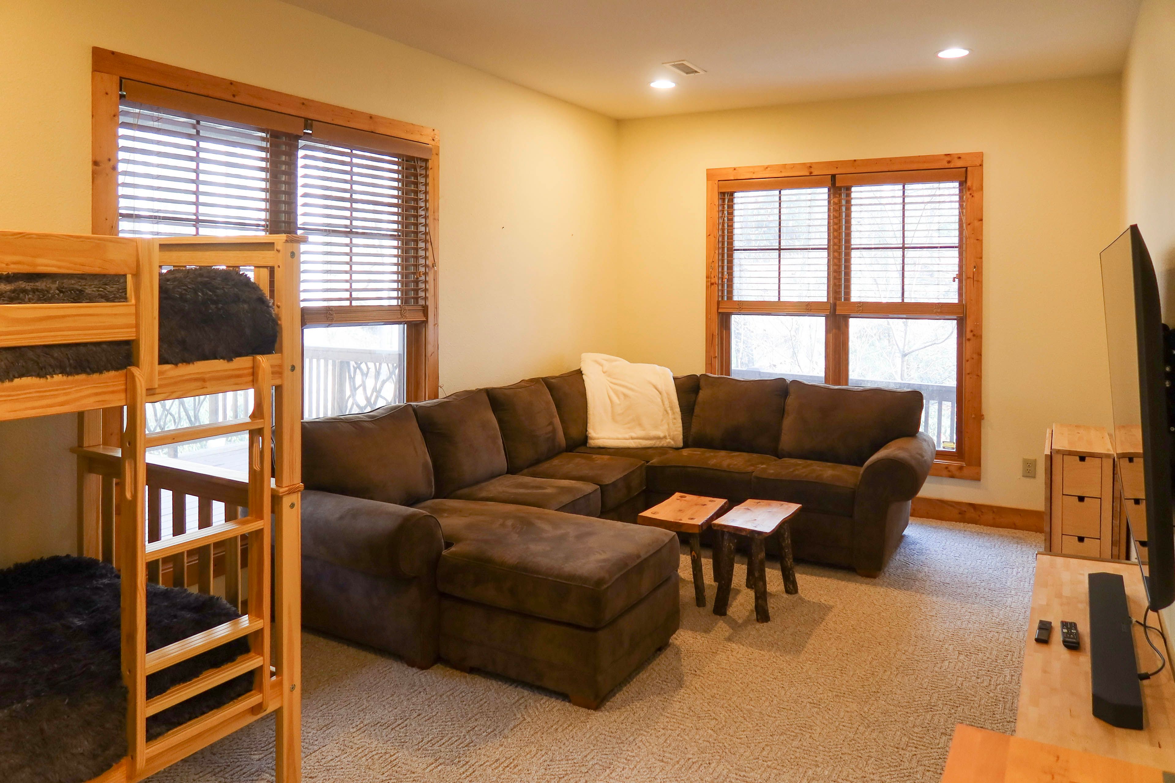 Family Room | 1st Floor | Twin Bunk Bed | Smart TV