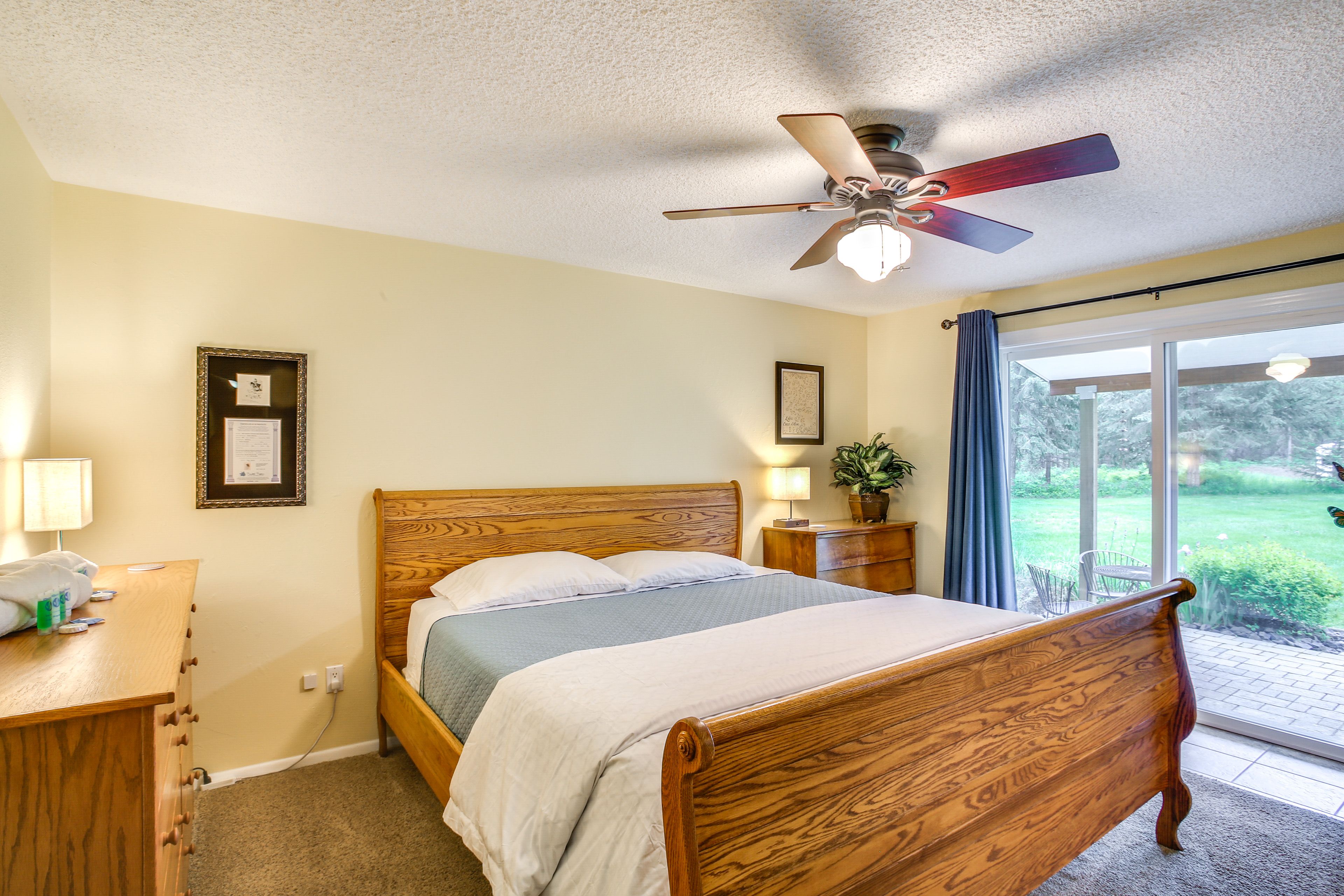 Bedroom 2 | Queen Bed | En Suite Bathroom