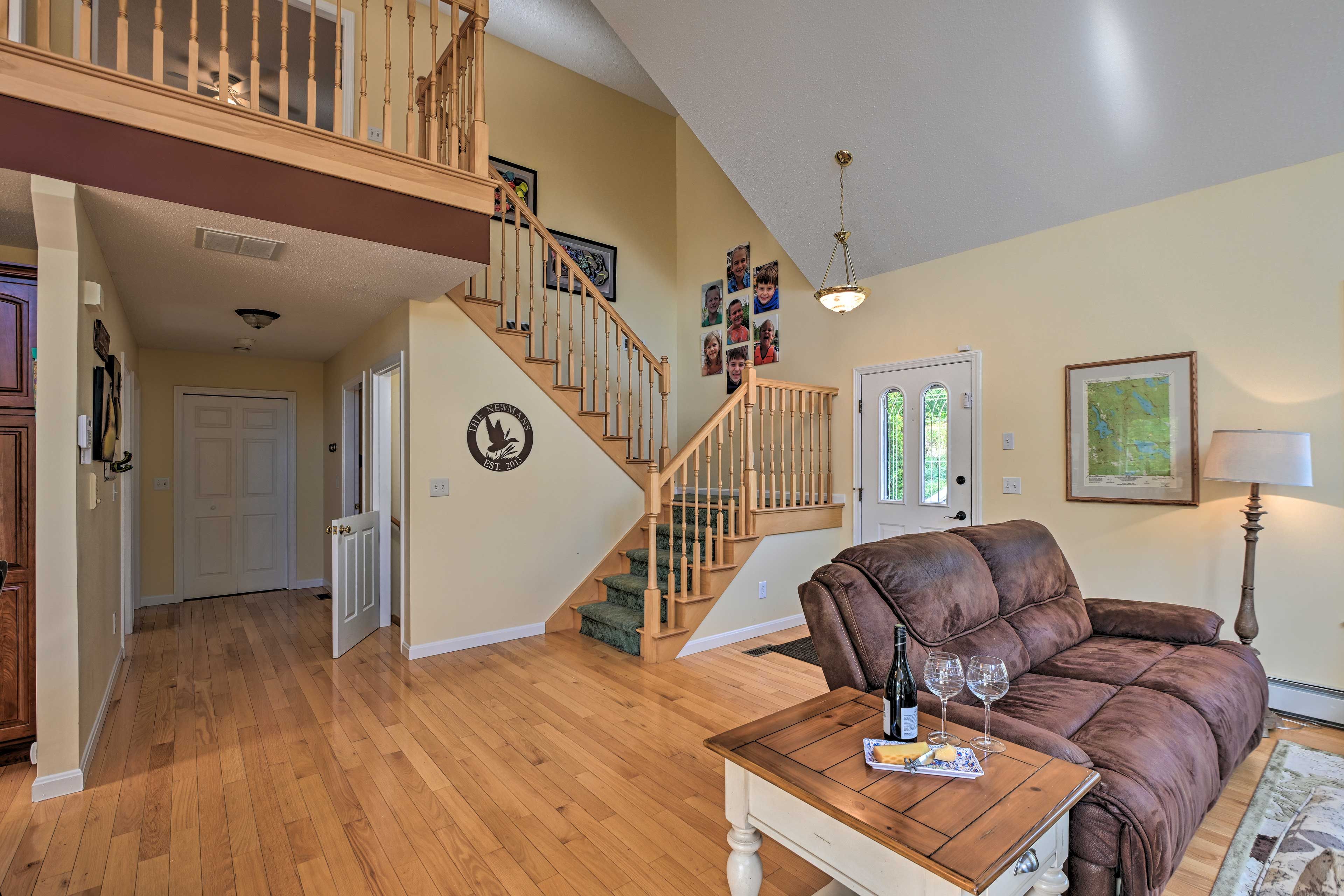 Stairs to 2nd Floor