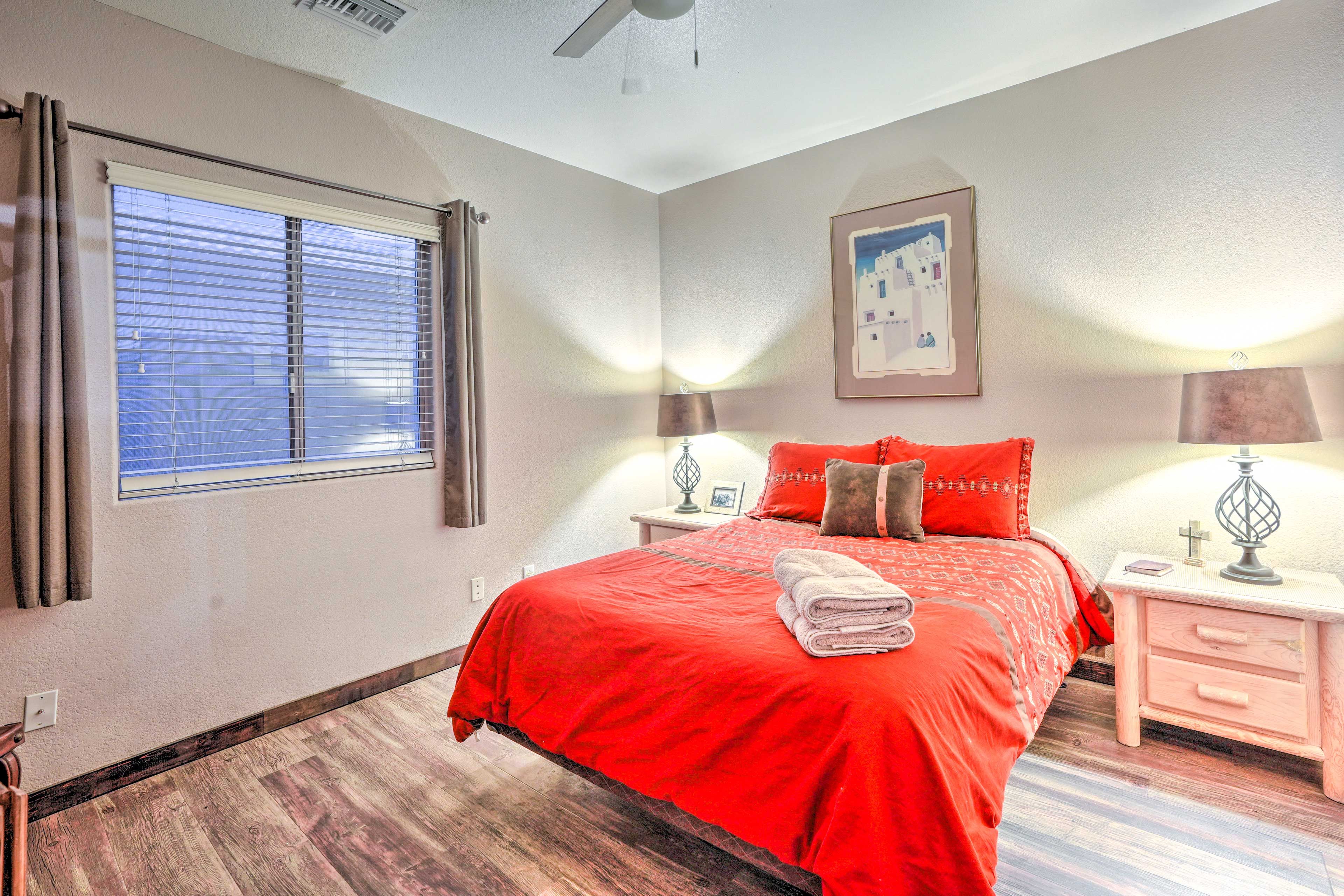 Bonus Room | Queen Bed