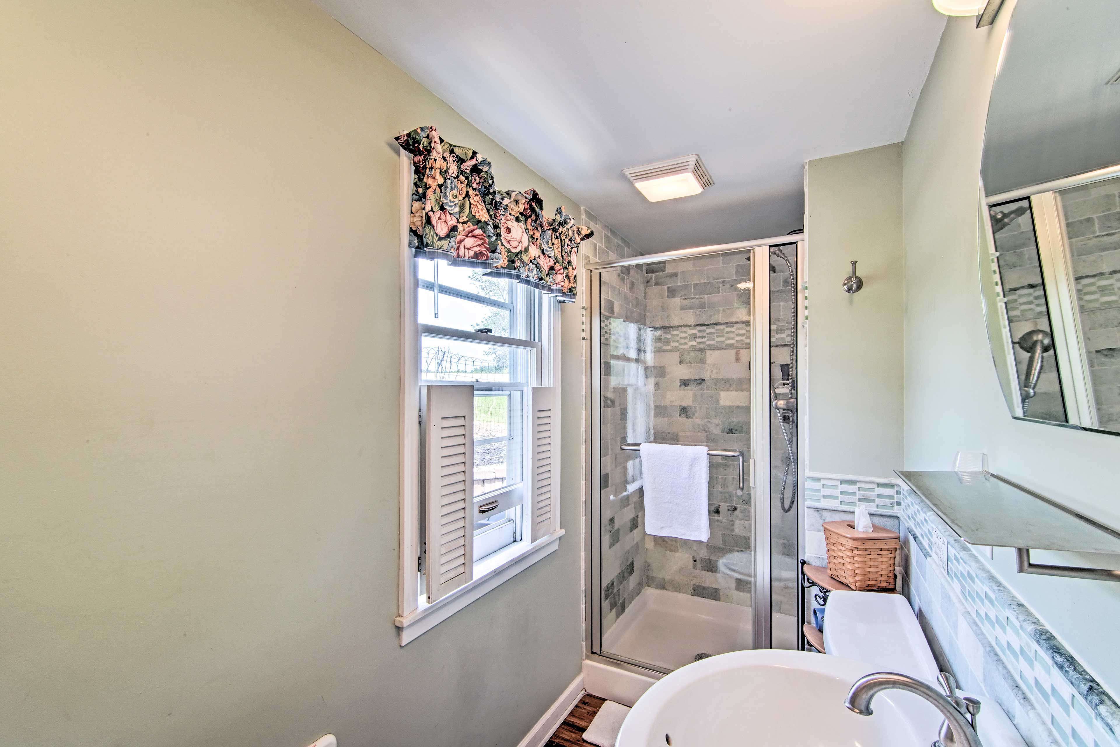 Bathroom | Towels Provided
