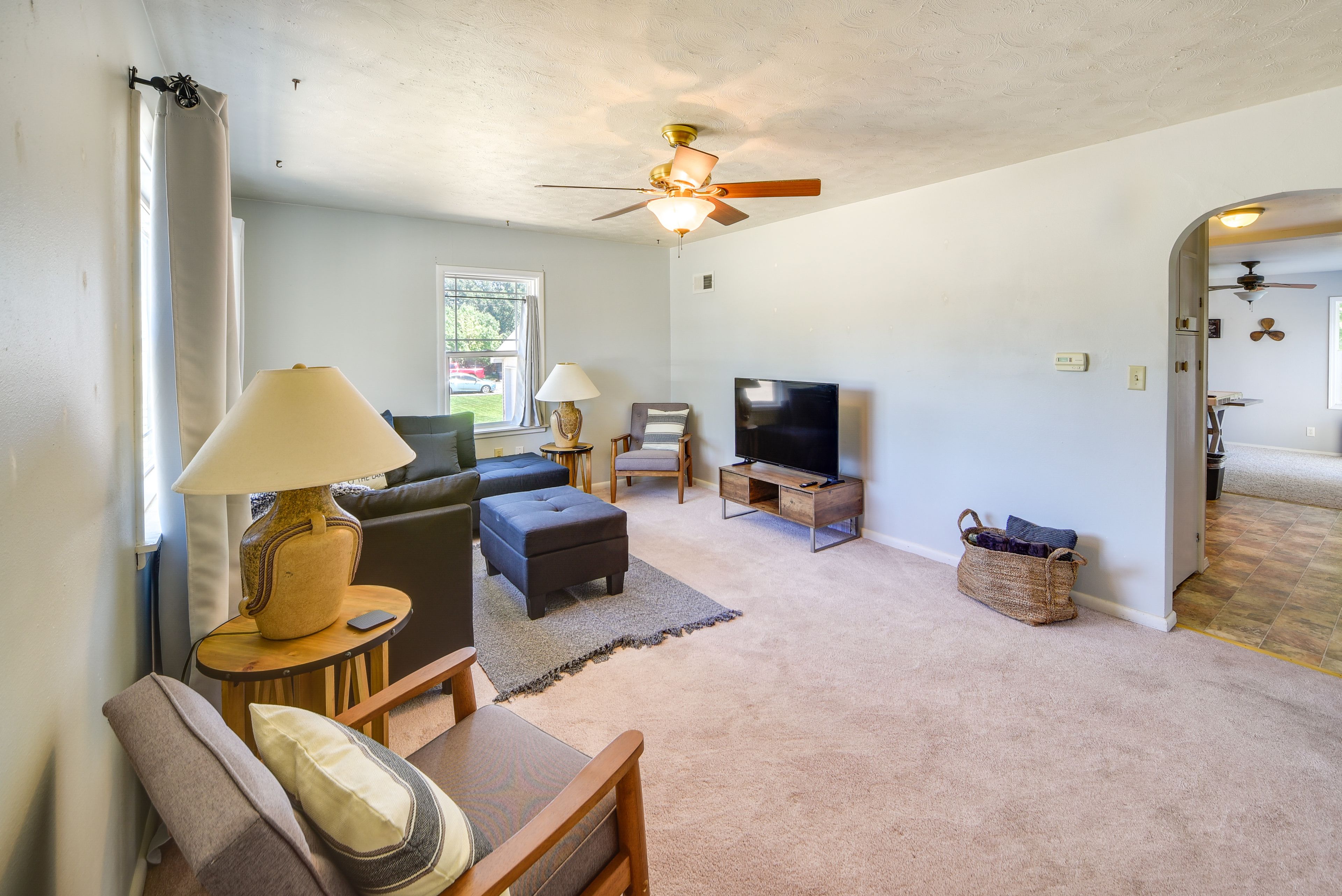 Ogallala Vacation Rental | 3BR | 2BA | 2,012 Sq Ft | 5 Stairs to Enter