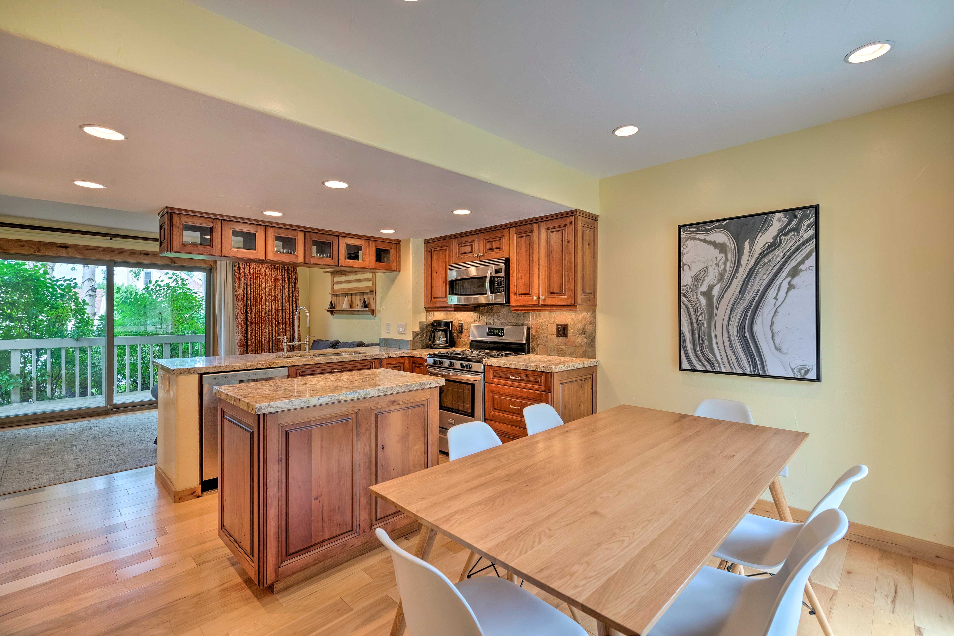 Kitchen | Dining Area | Dishwasher
