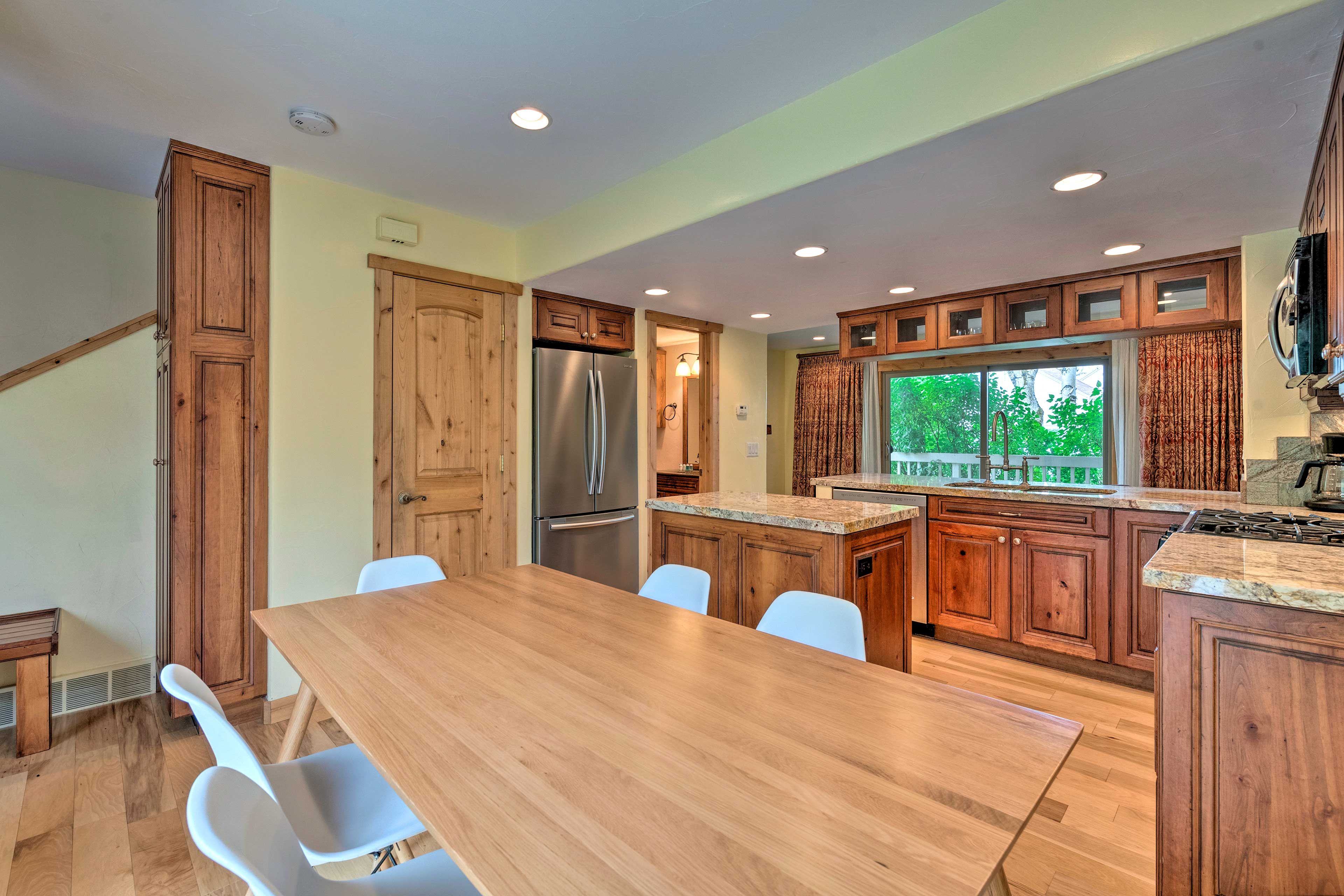 Dining Area | 1st Floor