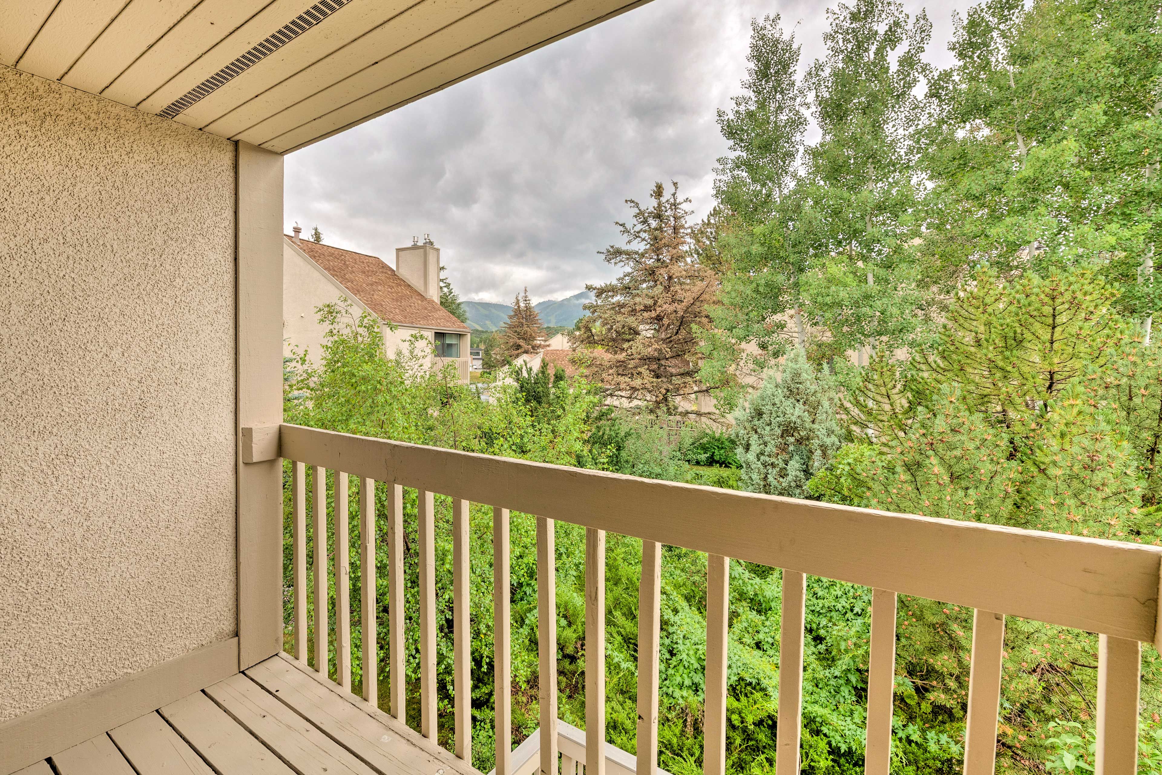 Private Balcony | Golf Course Views