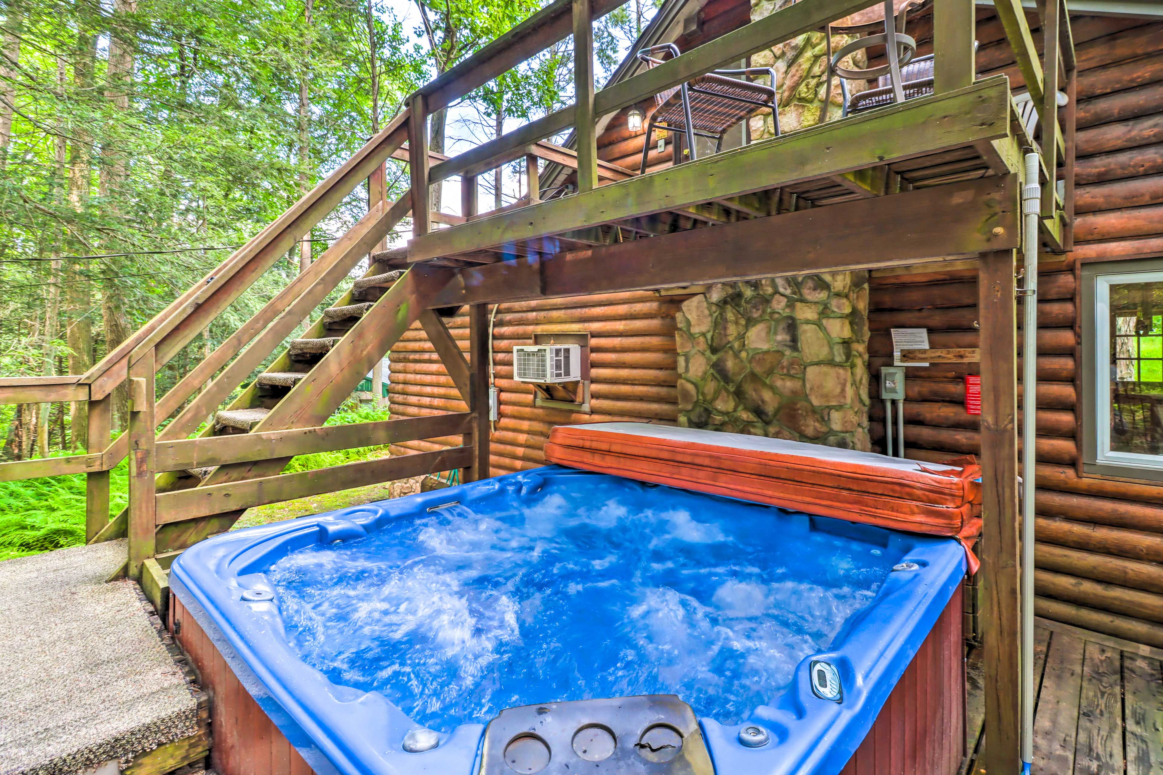 Kunkletown Vacation Rental | 1BR | 1BA | Stairs Required | 1,100 Sq Ft