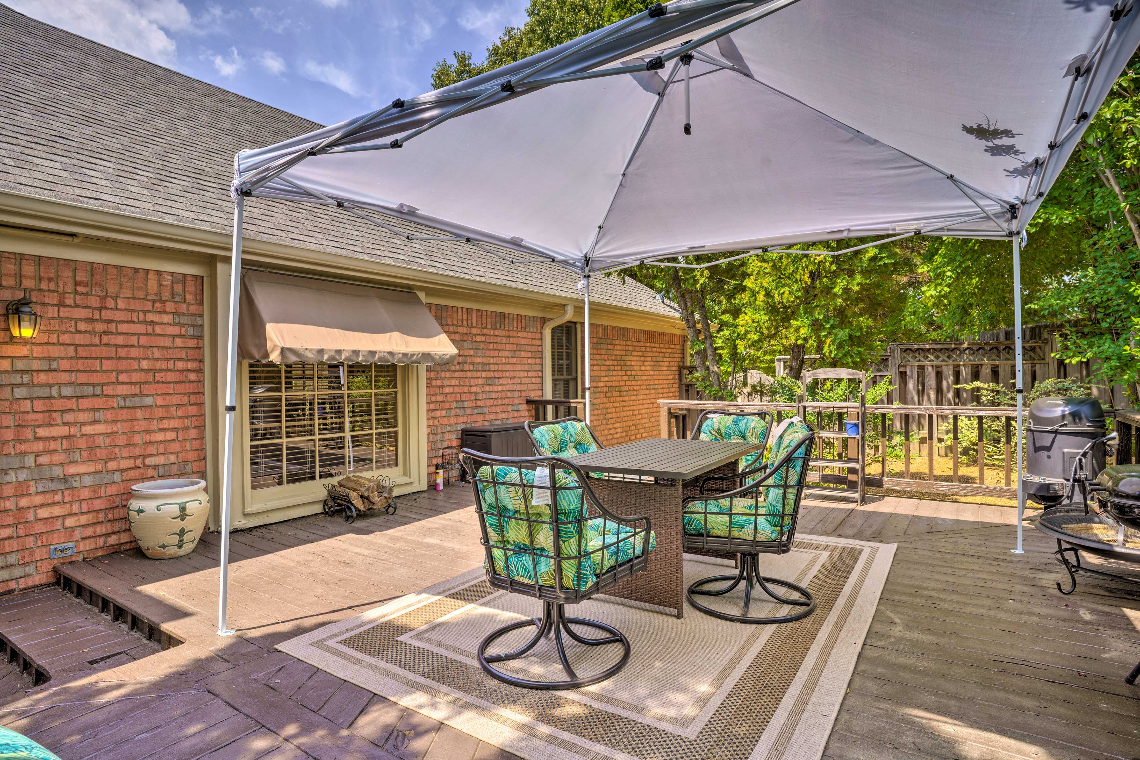 Memphis Vacation Rental | 4BR | 2BA | 1,910 Sq Ft | 2 Steps to Access
