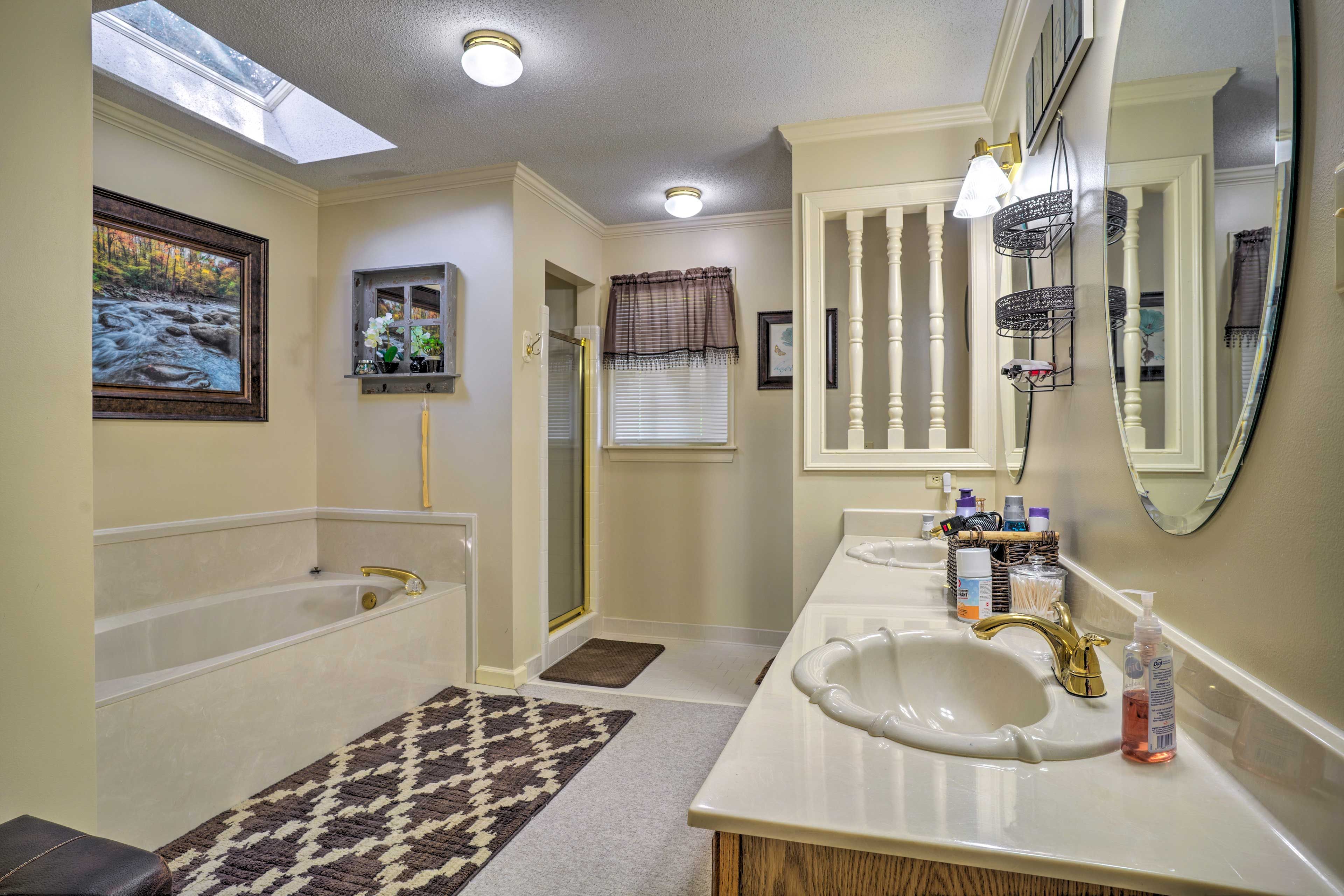 Bathroom | Jetted Tub