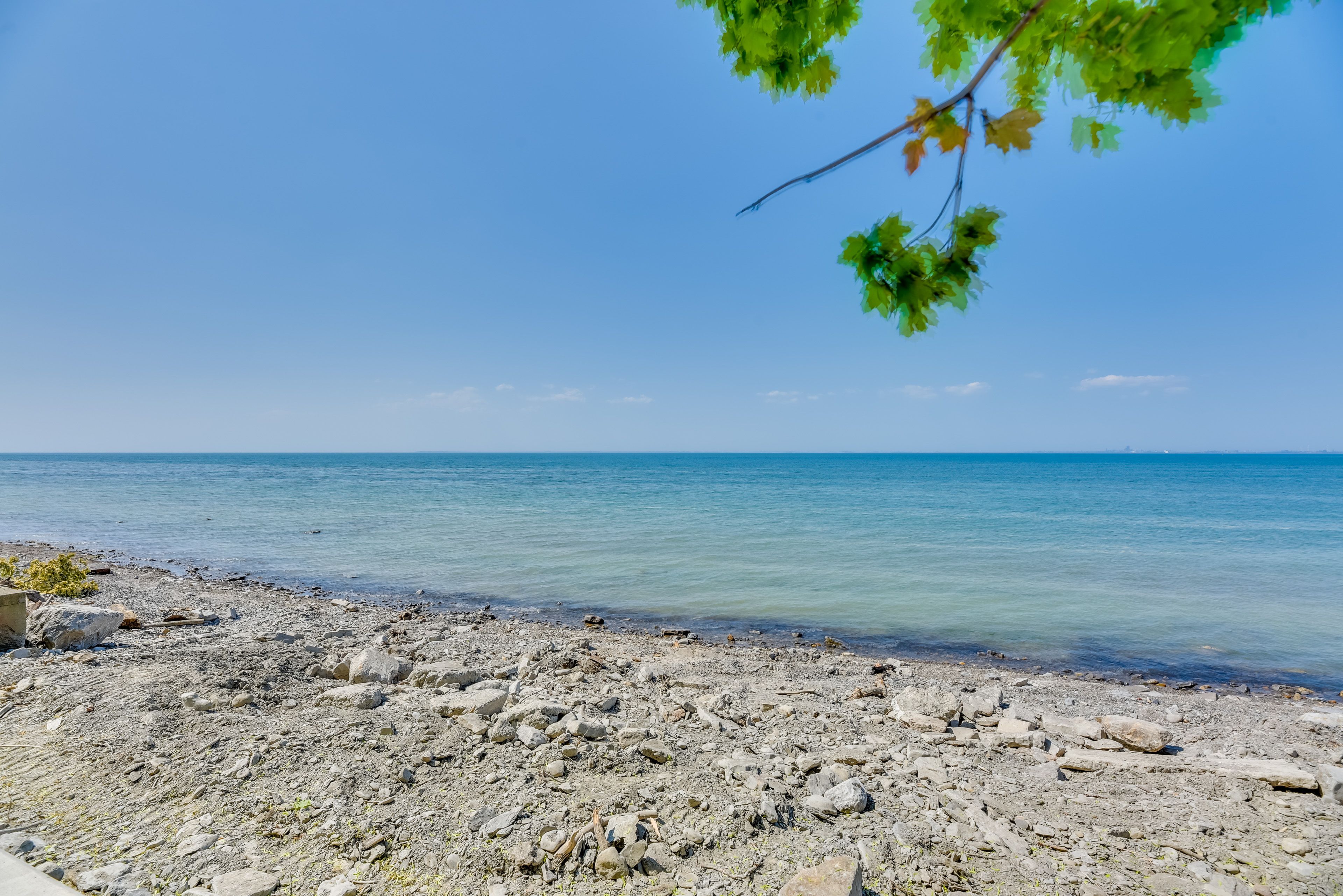 Private Beach Access | 2-Story House of 2 Interconnected Apartments