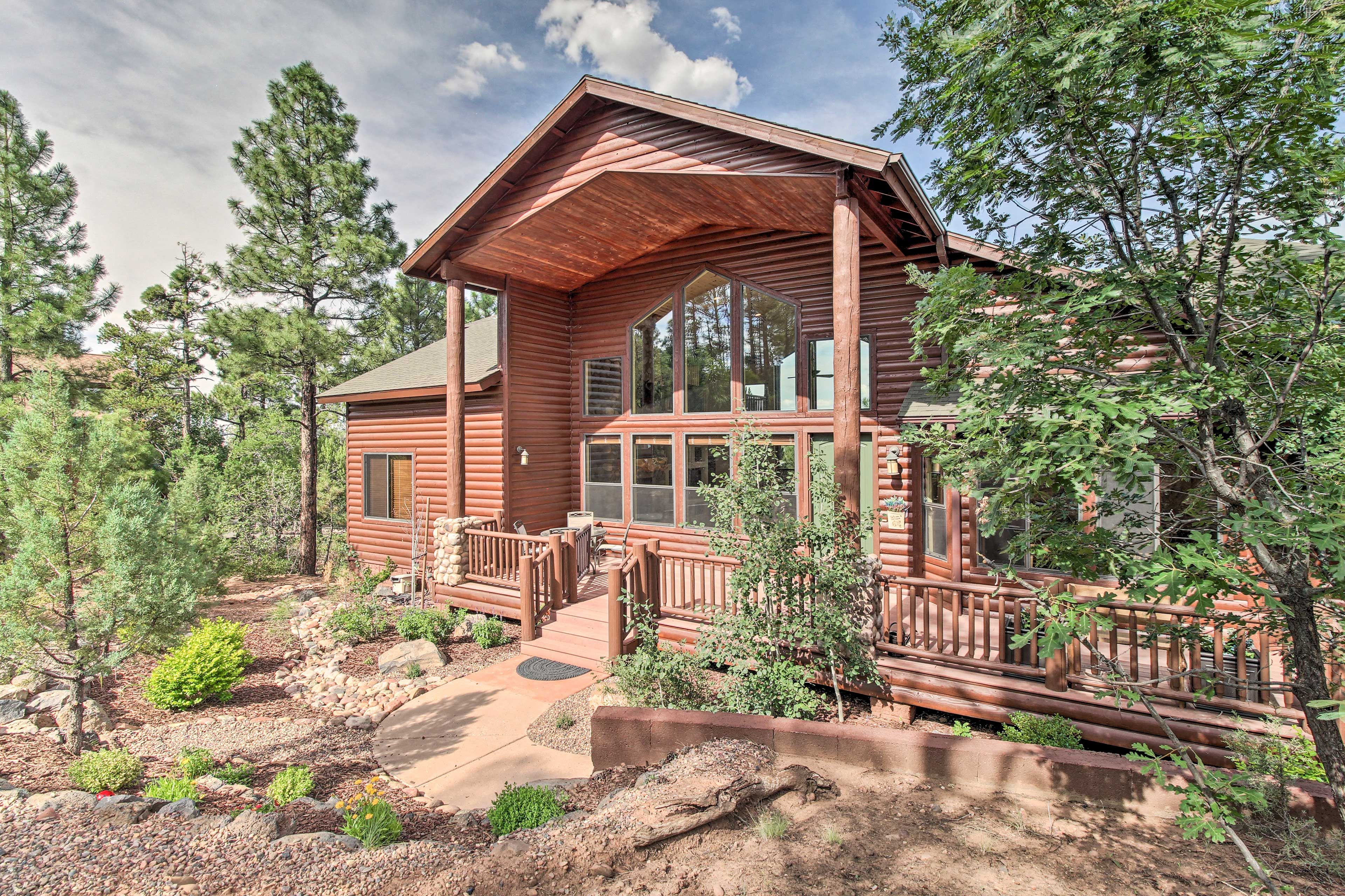 Show Low Vacation Rental | 3BR | 3BA | Stairs Required | 3,214 Sq Ft