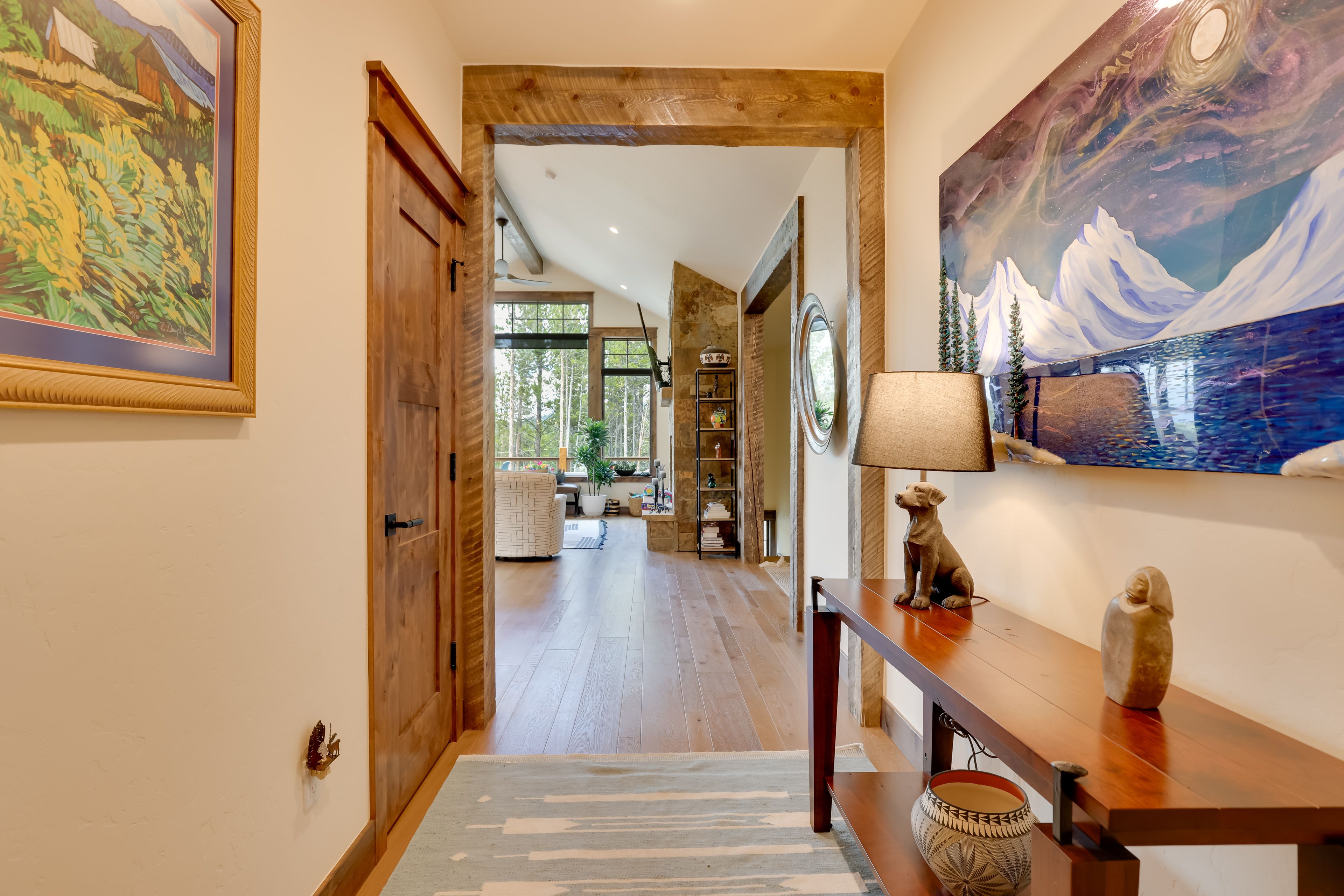 Entryway | Free WiFi | Central Heat