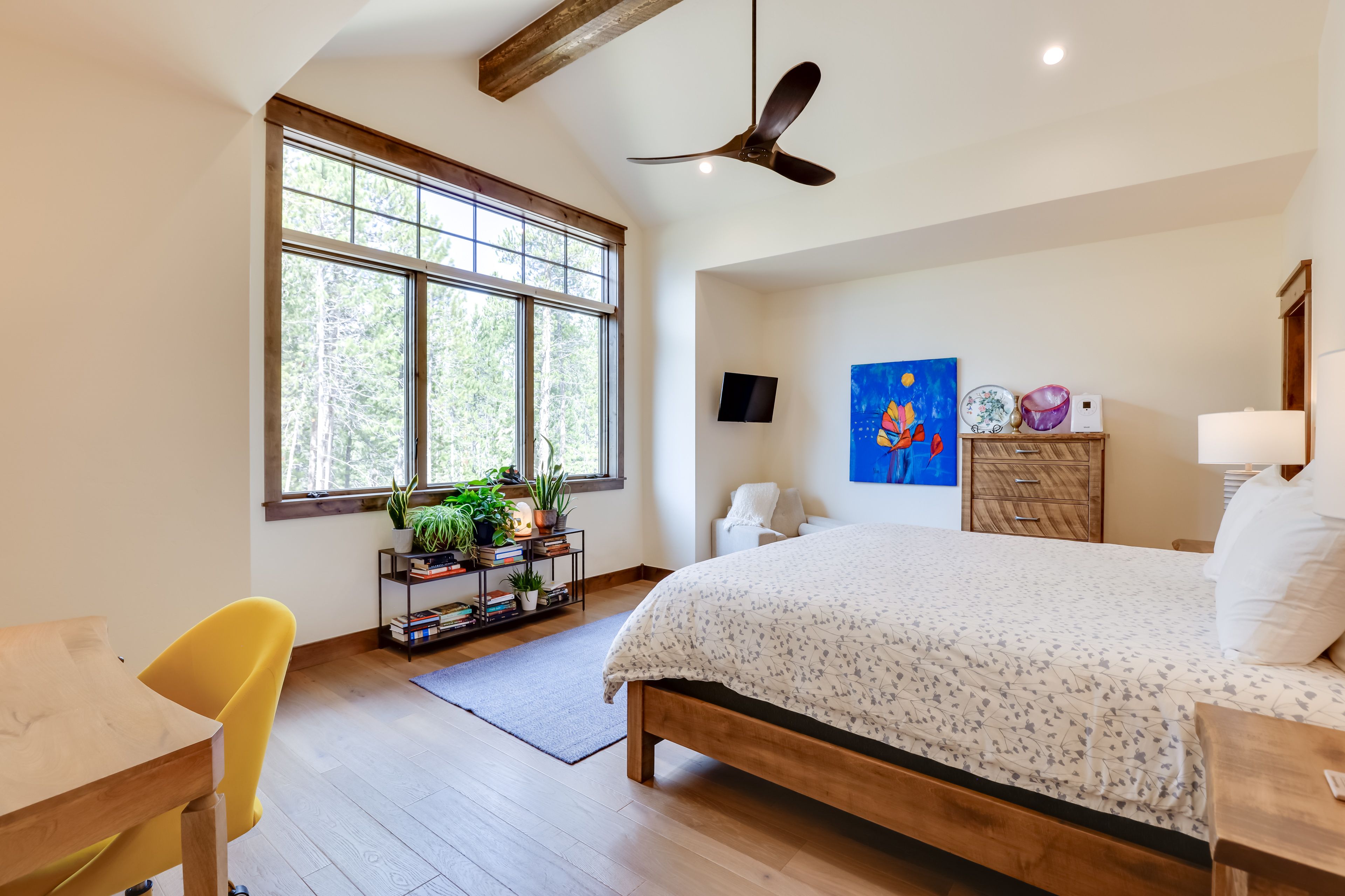 Bedroom 1 | King Bed | Main Level | Linens Provided | En-Suite Bathroom