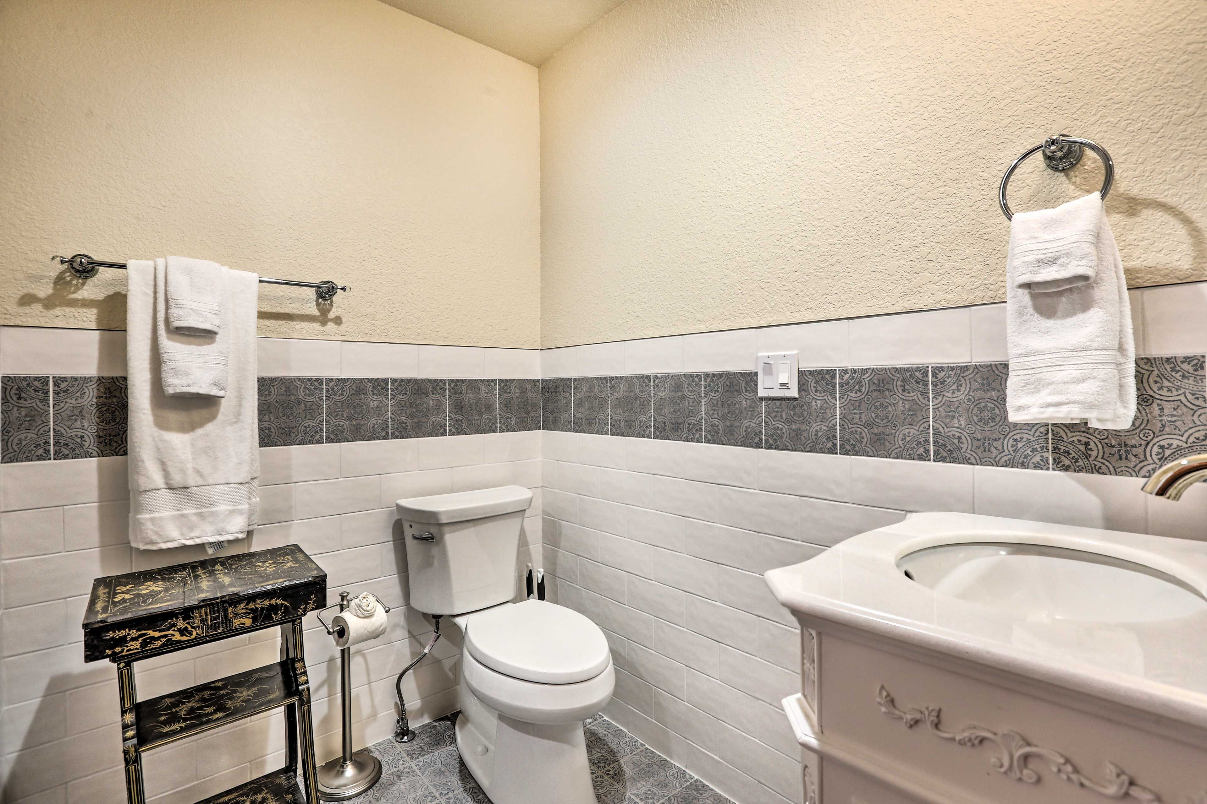 Full Bathroom | Clawfoot Tub