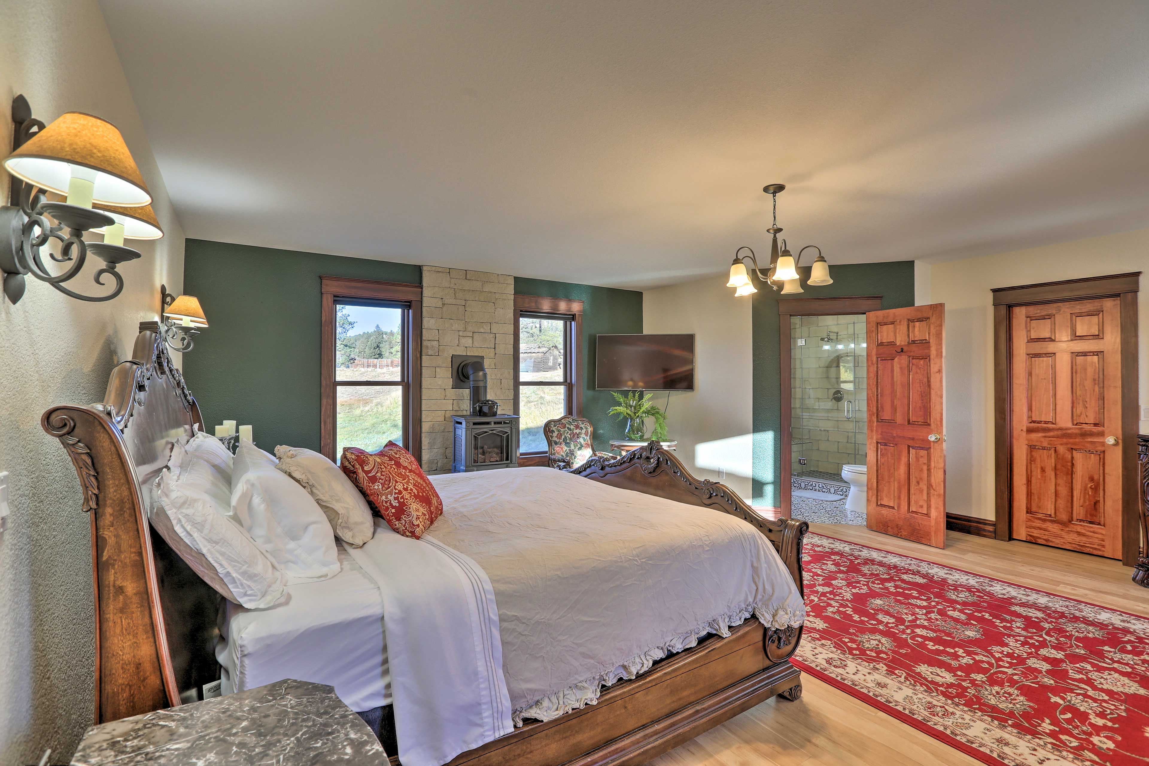 Bedroom 1 | King Bed | 2nd Floor