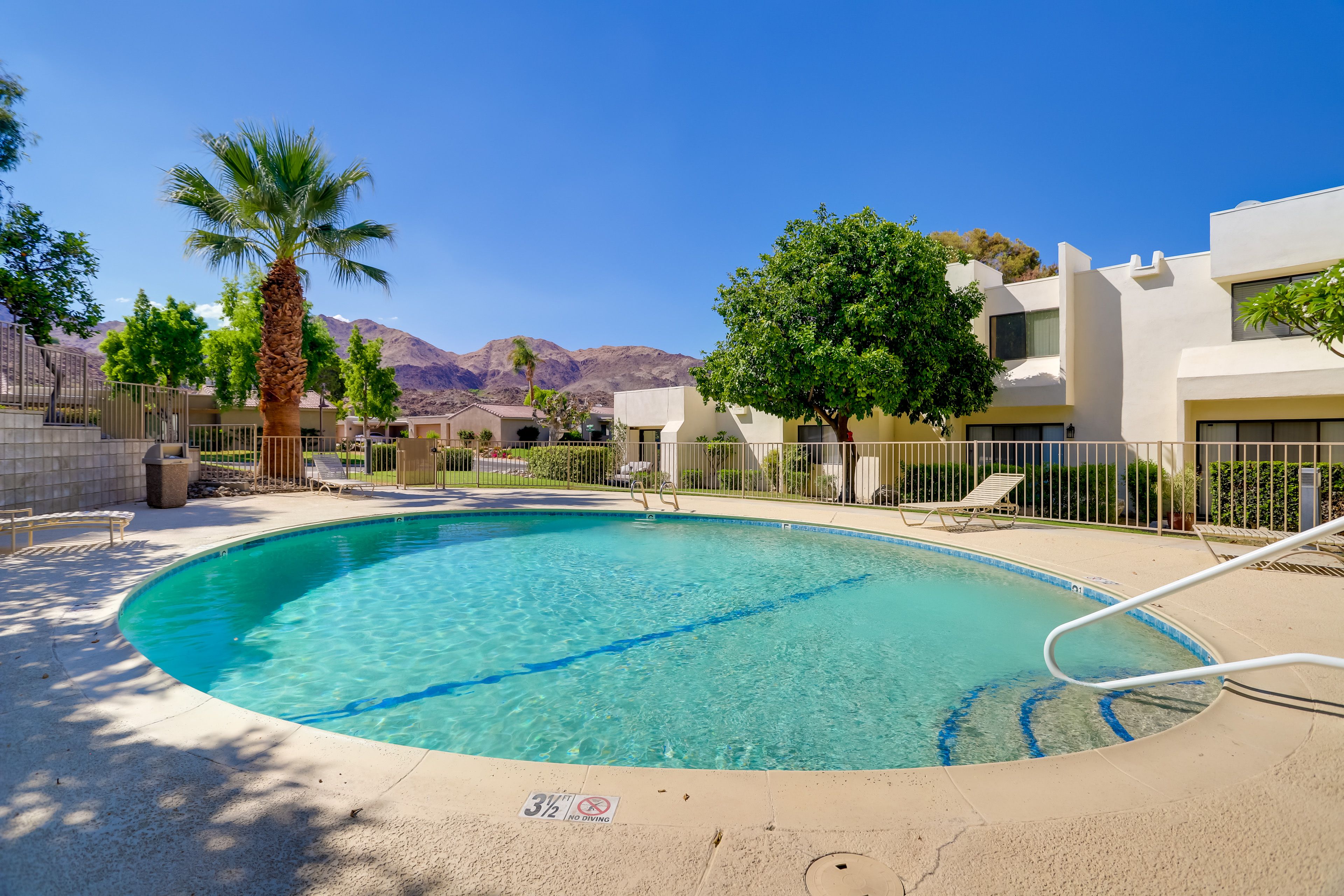 Palm Desert Vacation Rental | 2BR | 2BA | Step-Free Access | 1,130 Sq Ft