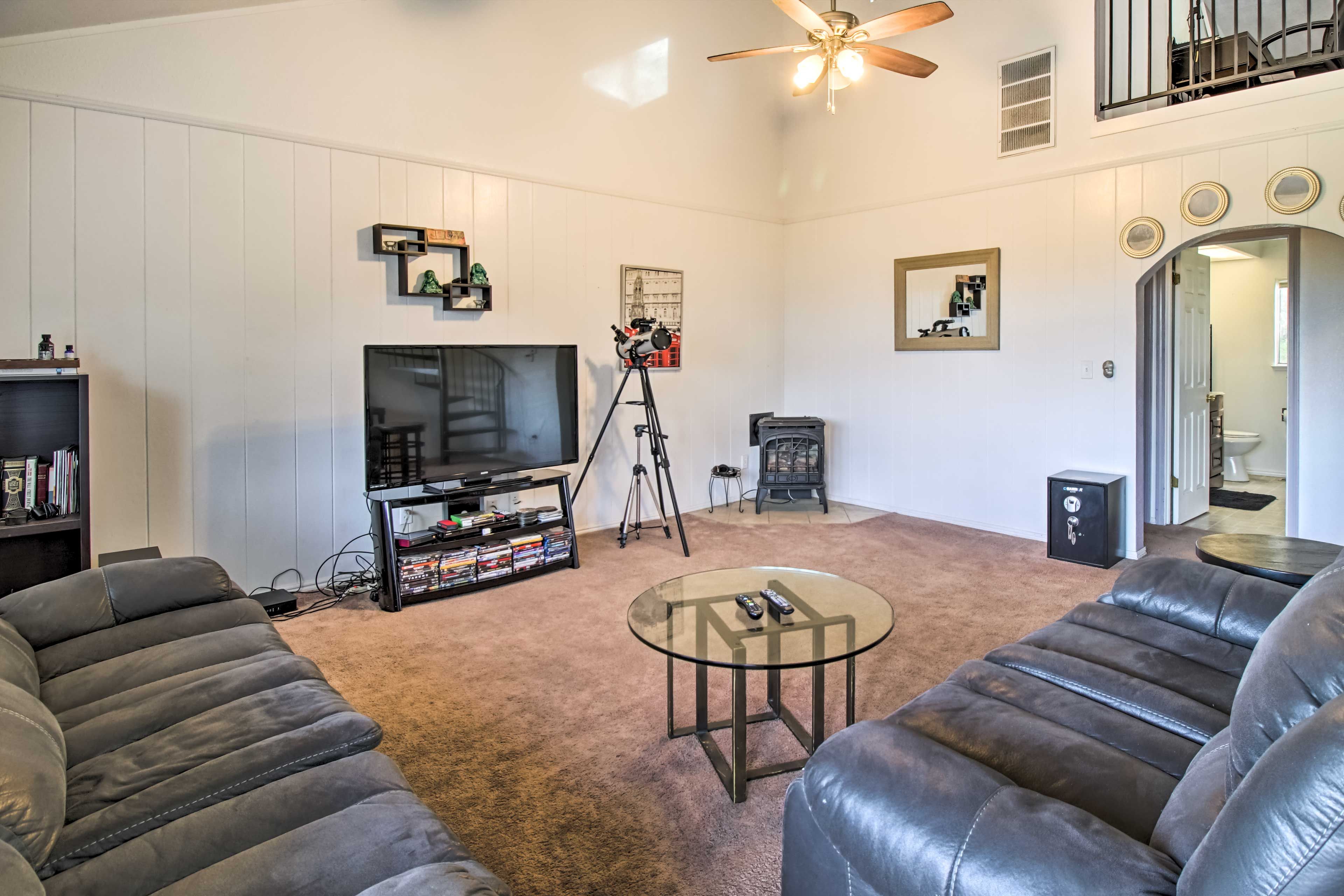 Main Living Space | No WiFi | DVD Player