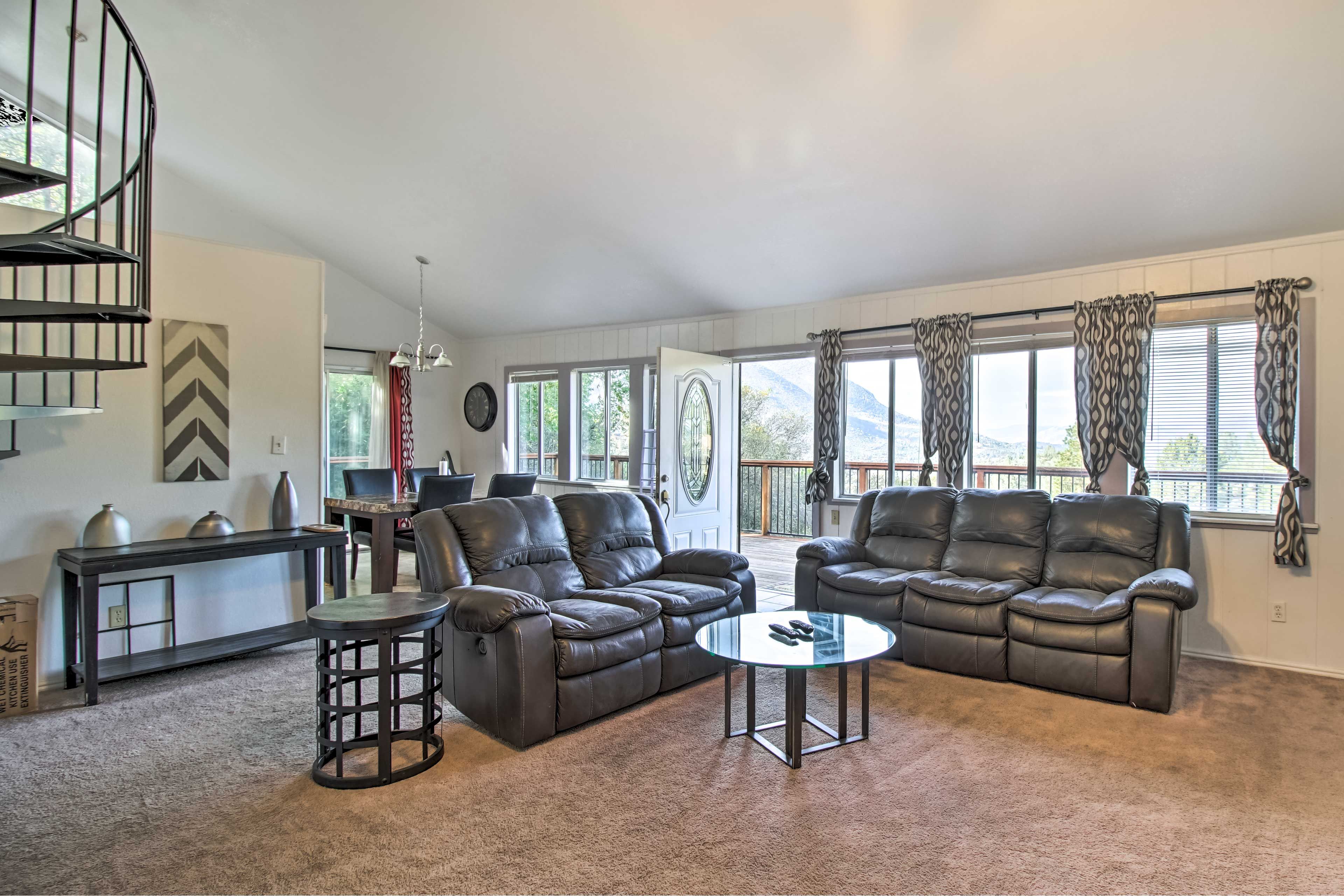 Kelseyville Vacation Rental | 2BR | 2BA | 2,000 Sq Ft | Stairs Required