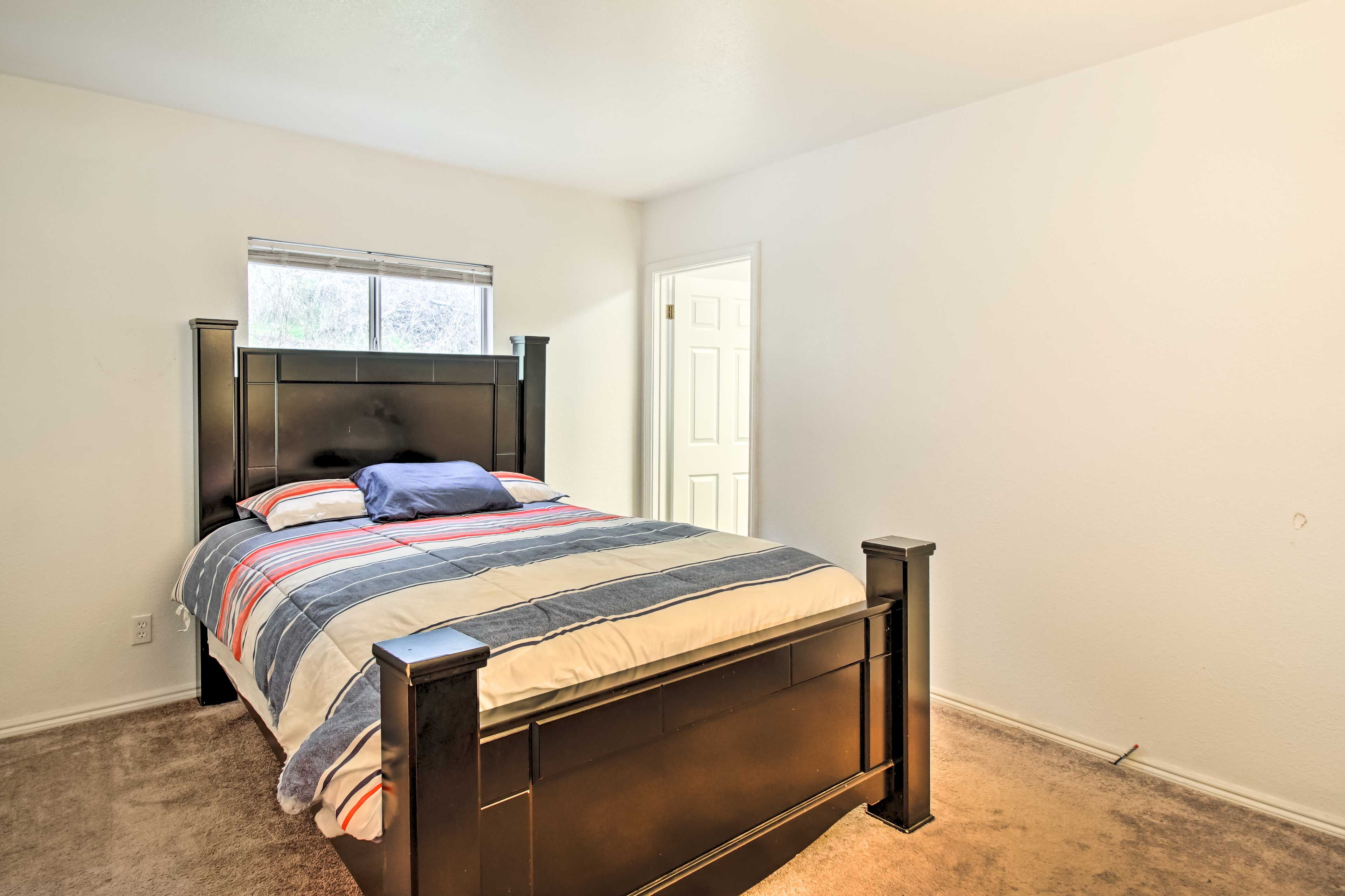 Bedroom 2 | King Bed