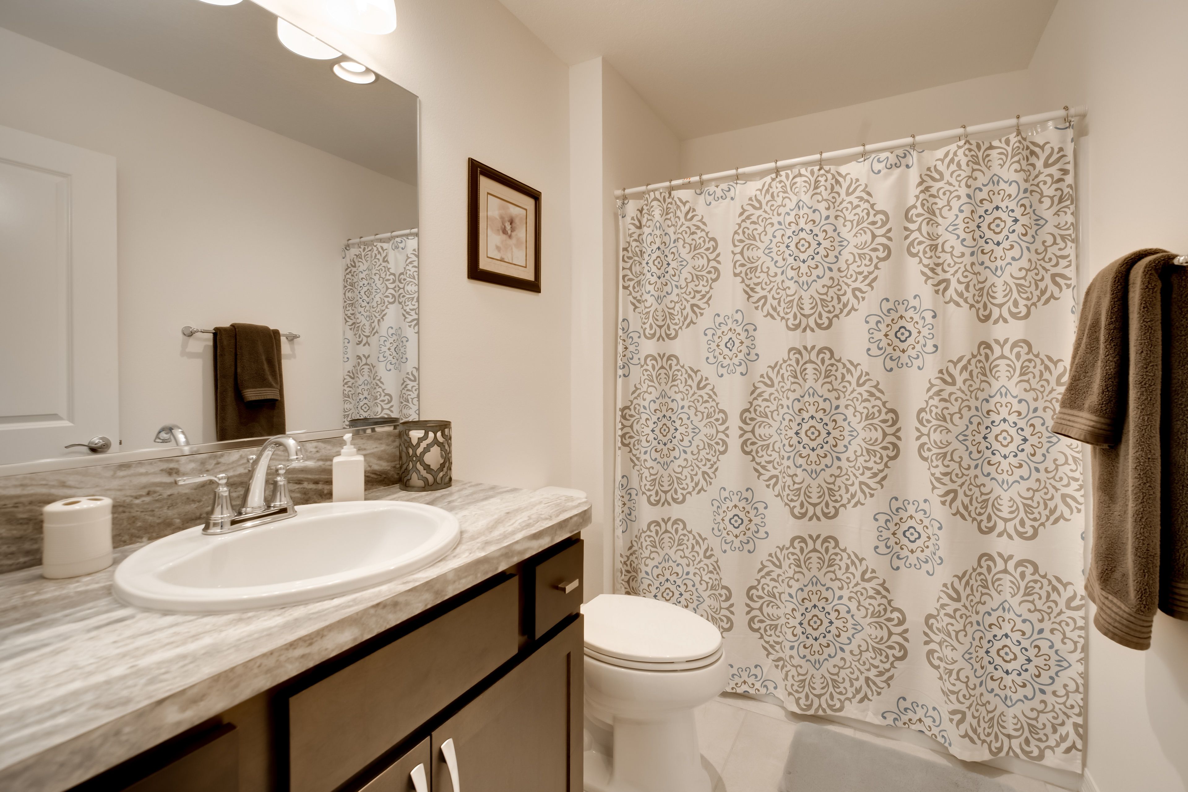 Full Bathroom