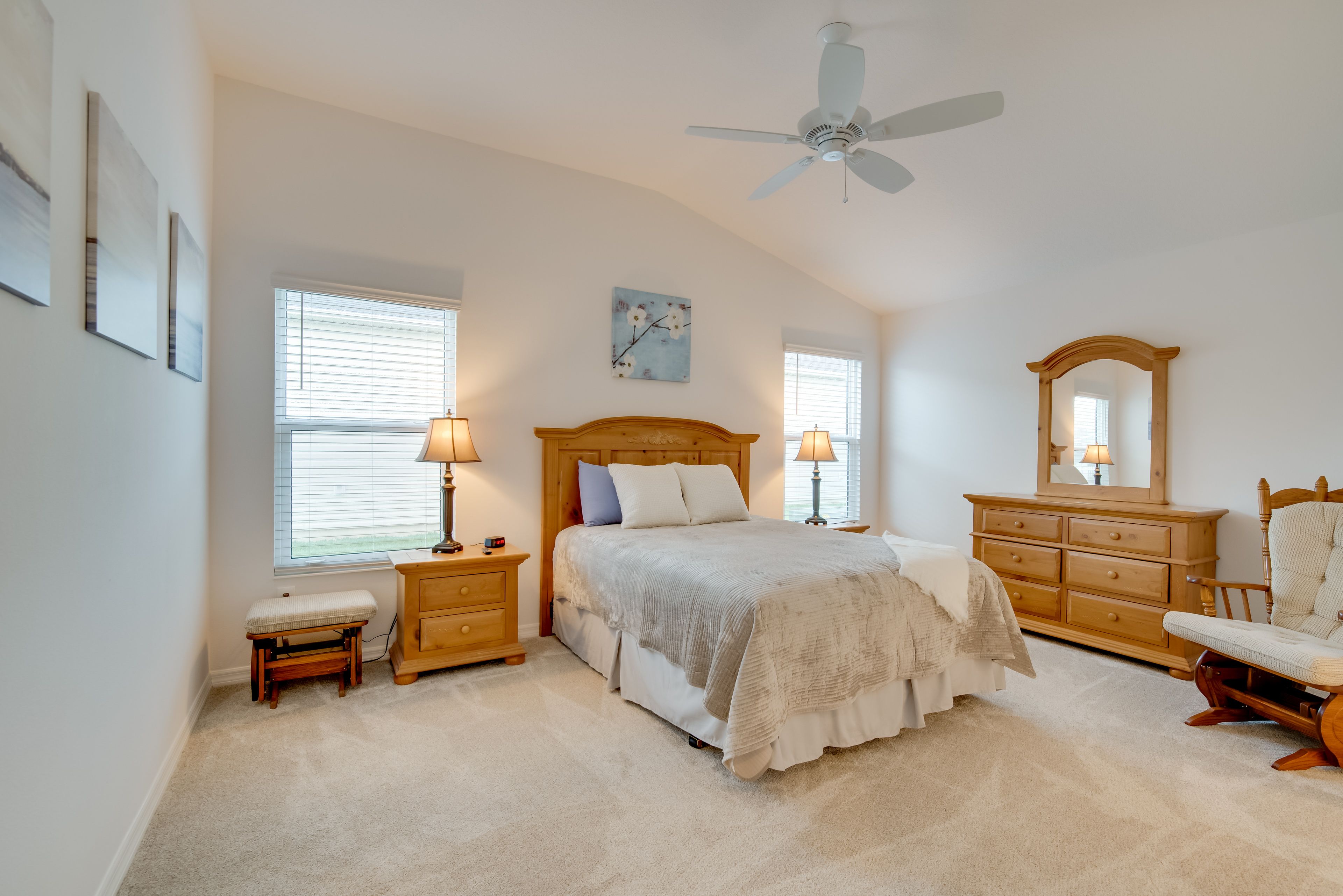 Bedroom 1 | Queen Bed | En-Suite Bathroom