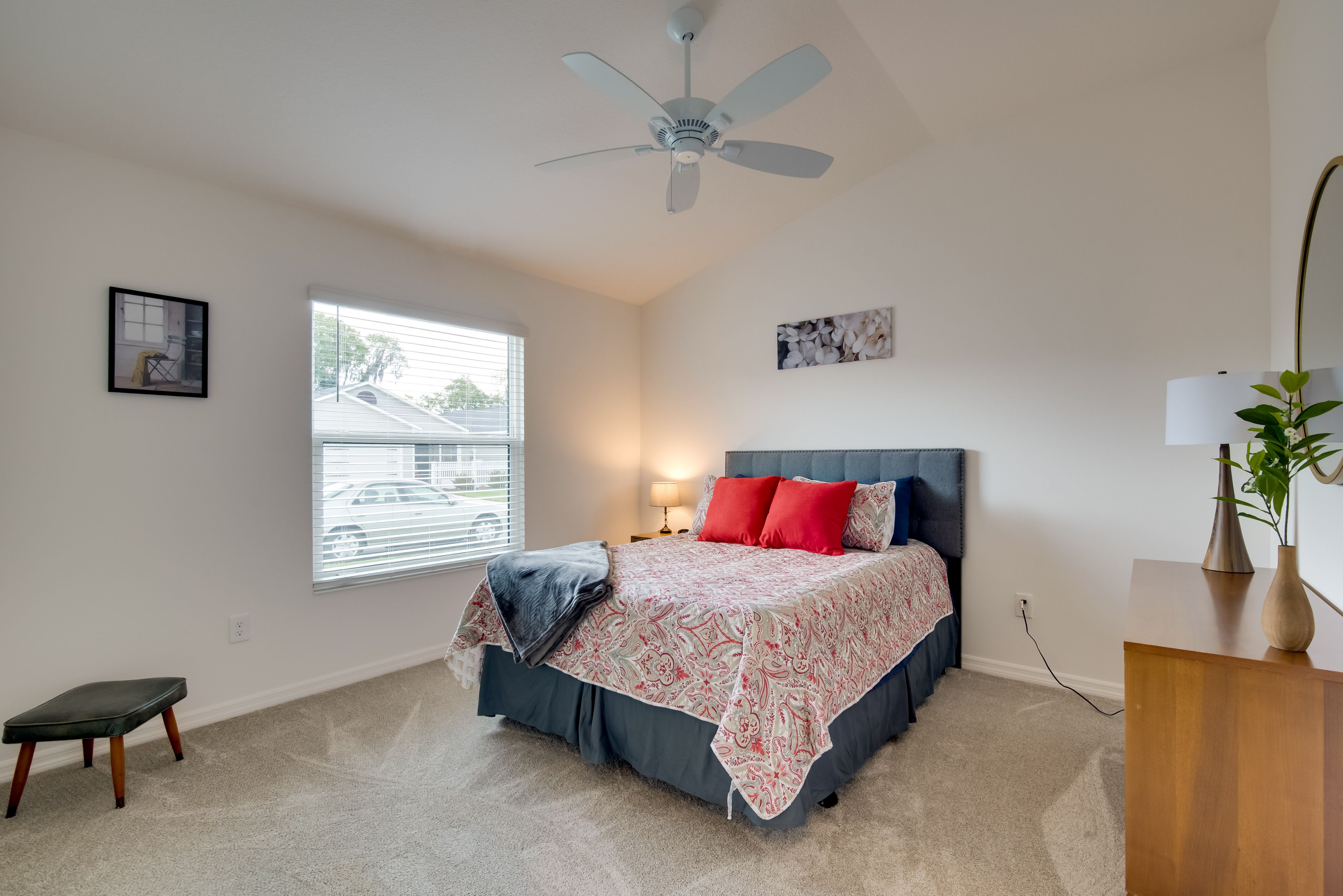 Bedroom 2 | Queen Bed
