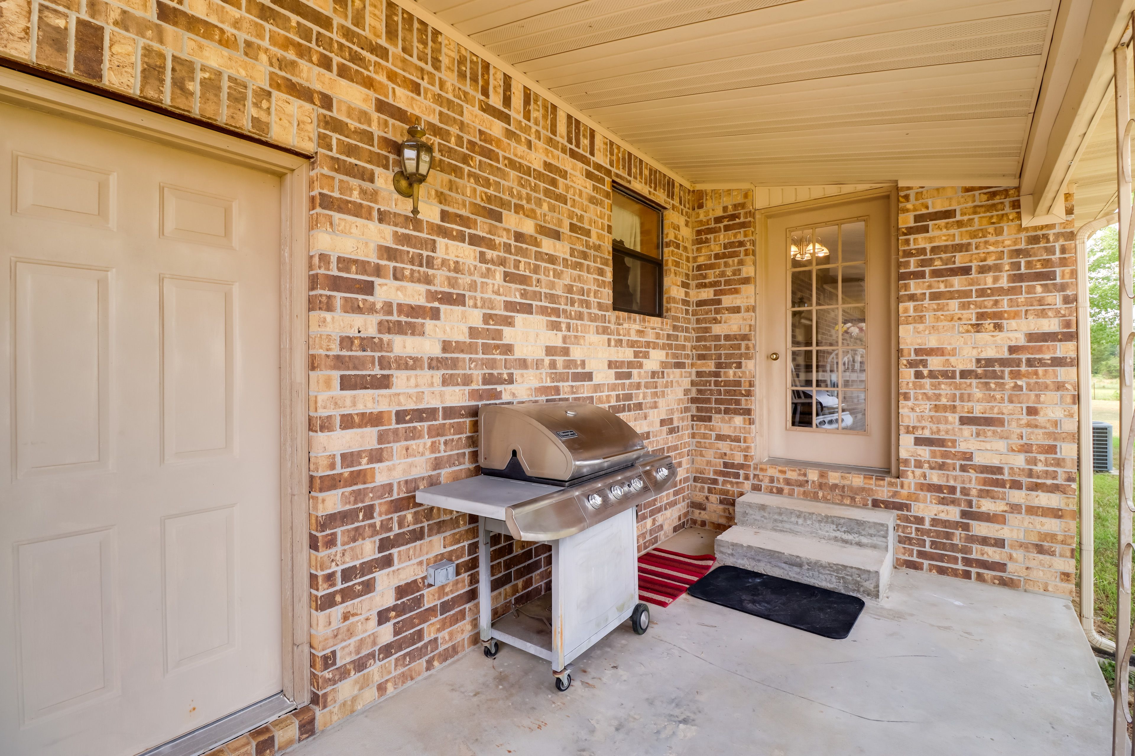 Private Patio | Gas Grill (Propane Provided)