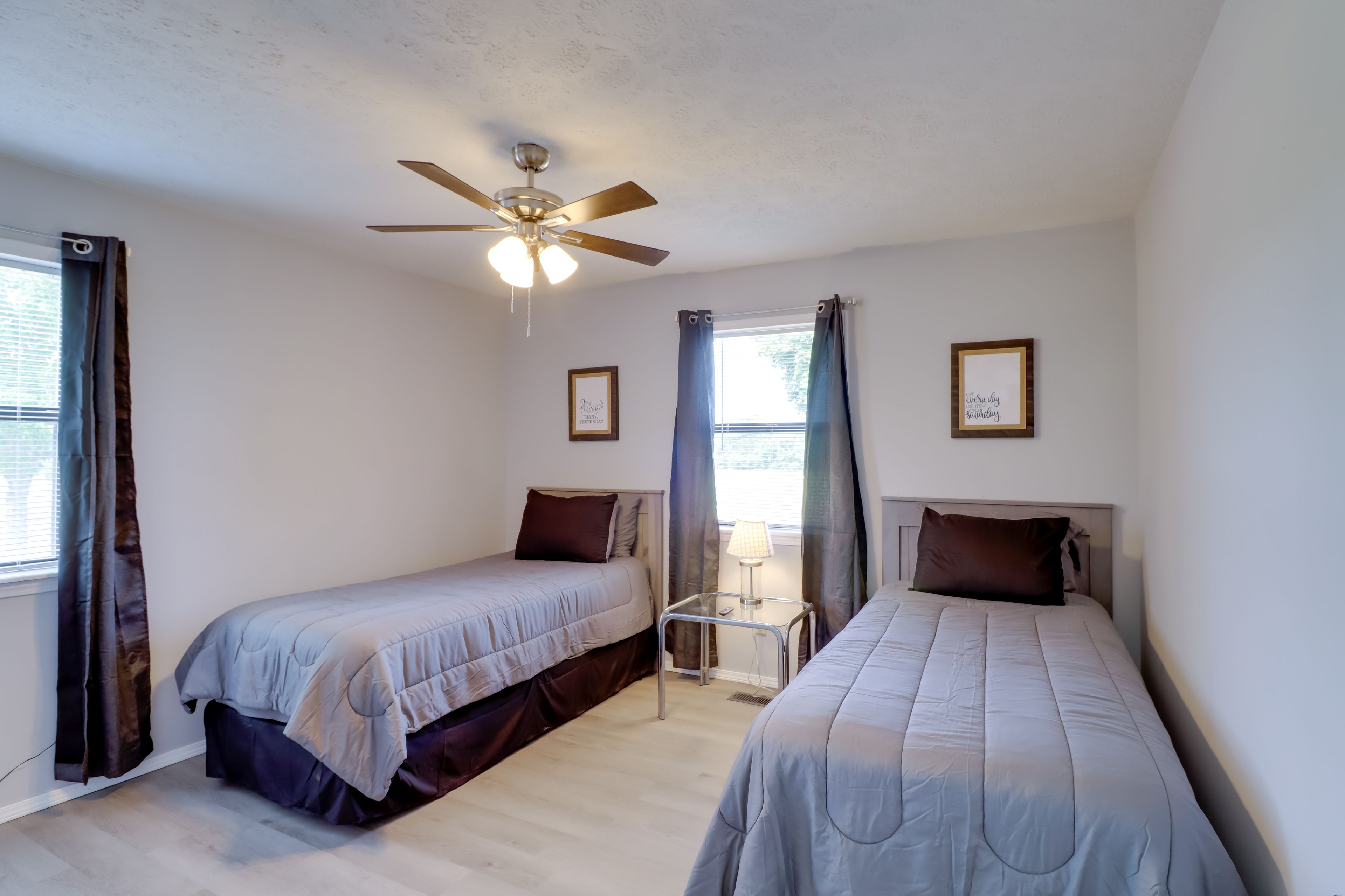 Bedroom 2 | 2 Twin Beds