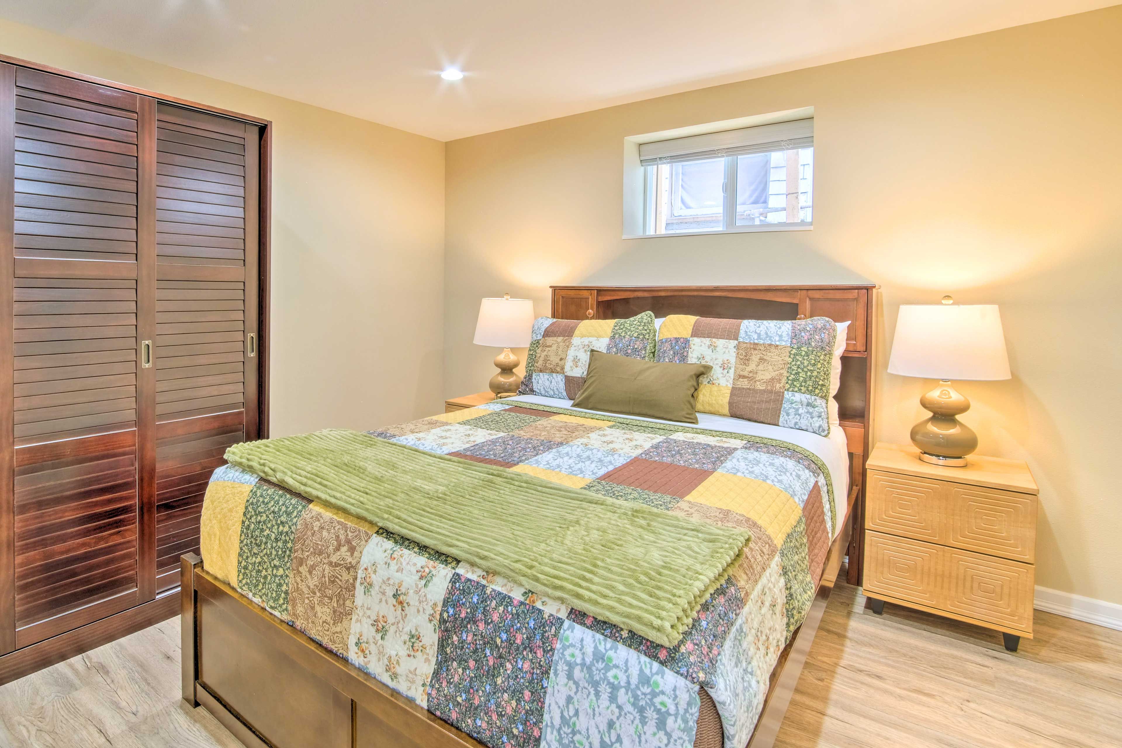 Bedroom 1 | Queen Bed | Linens Provided