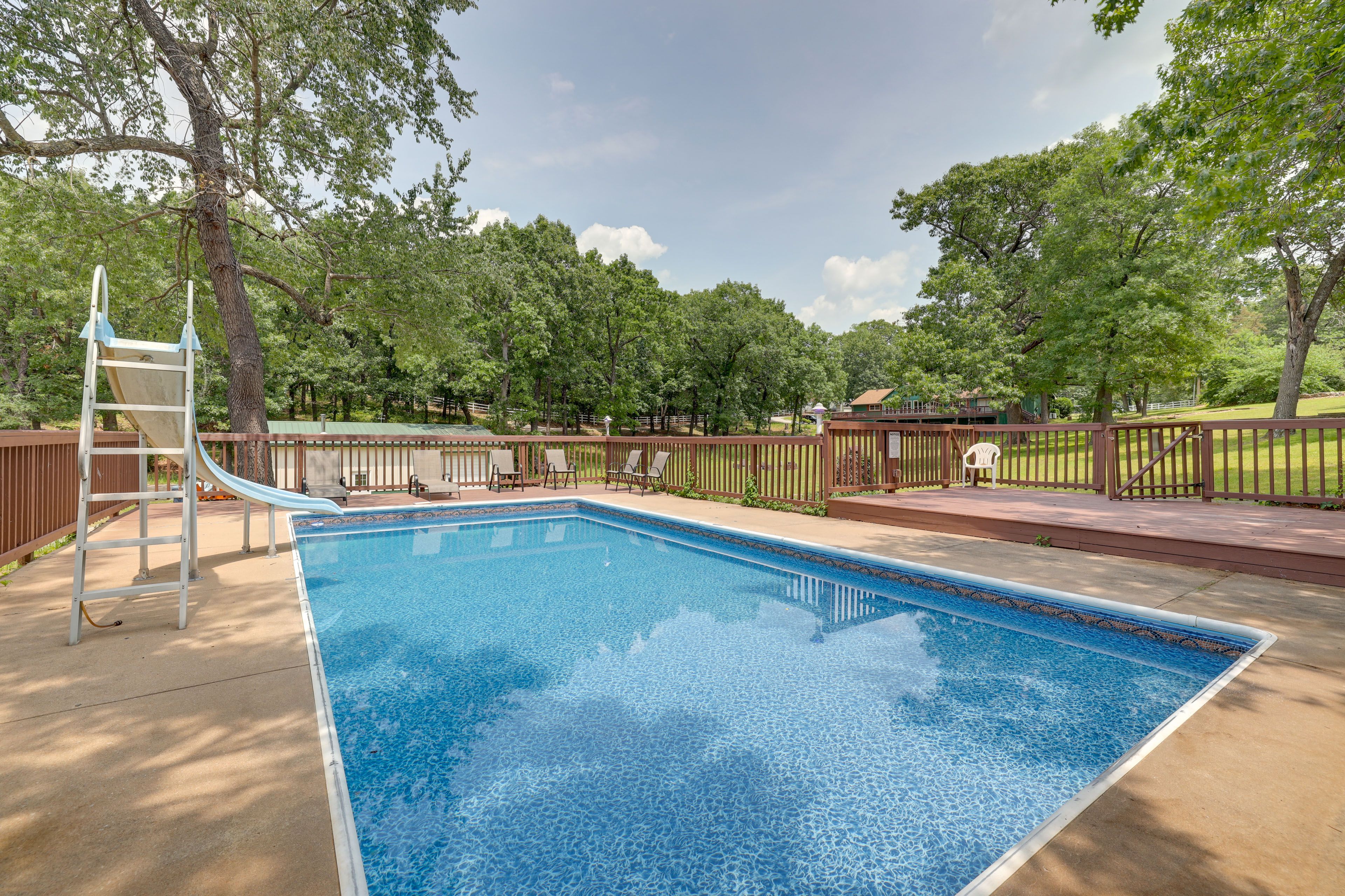 Shared Pool | Loungers | Sun Deck