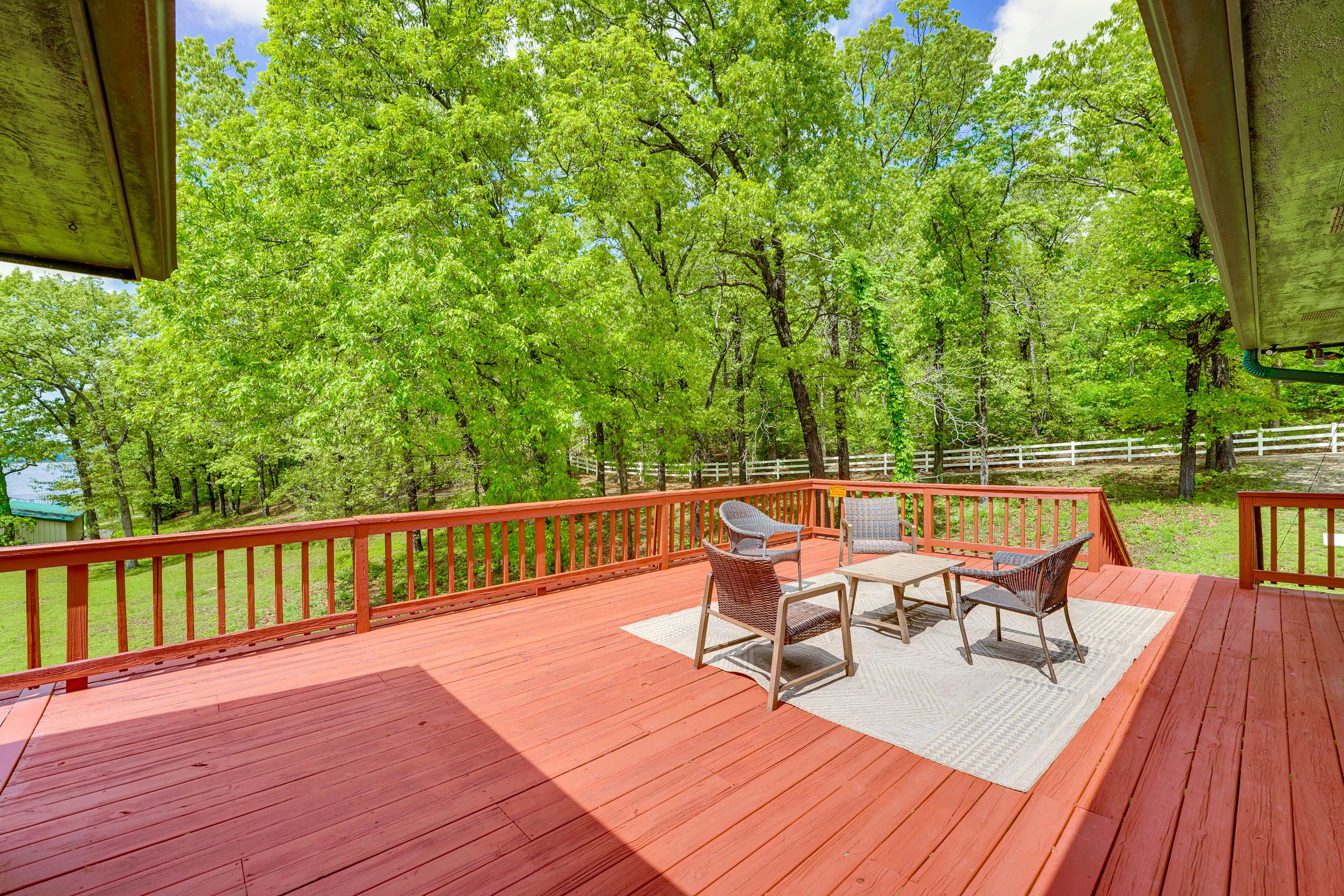 Deck | Lake Views