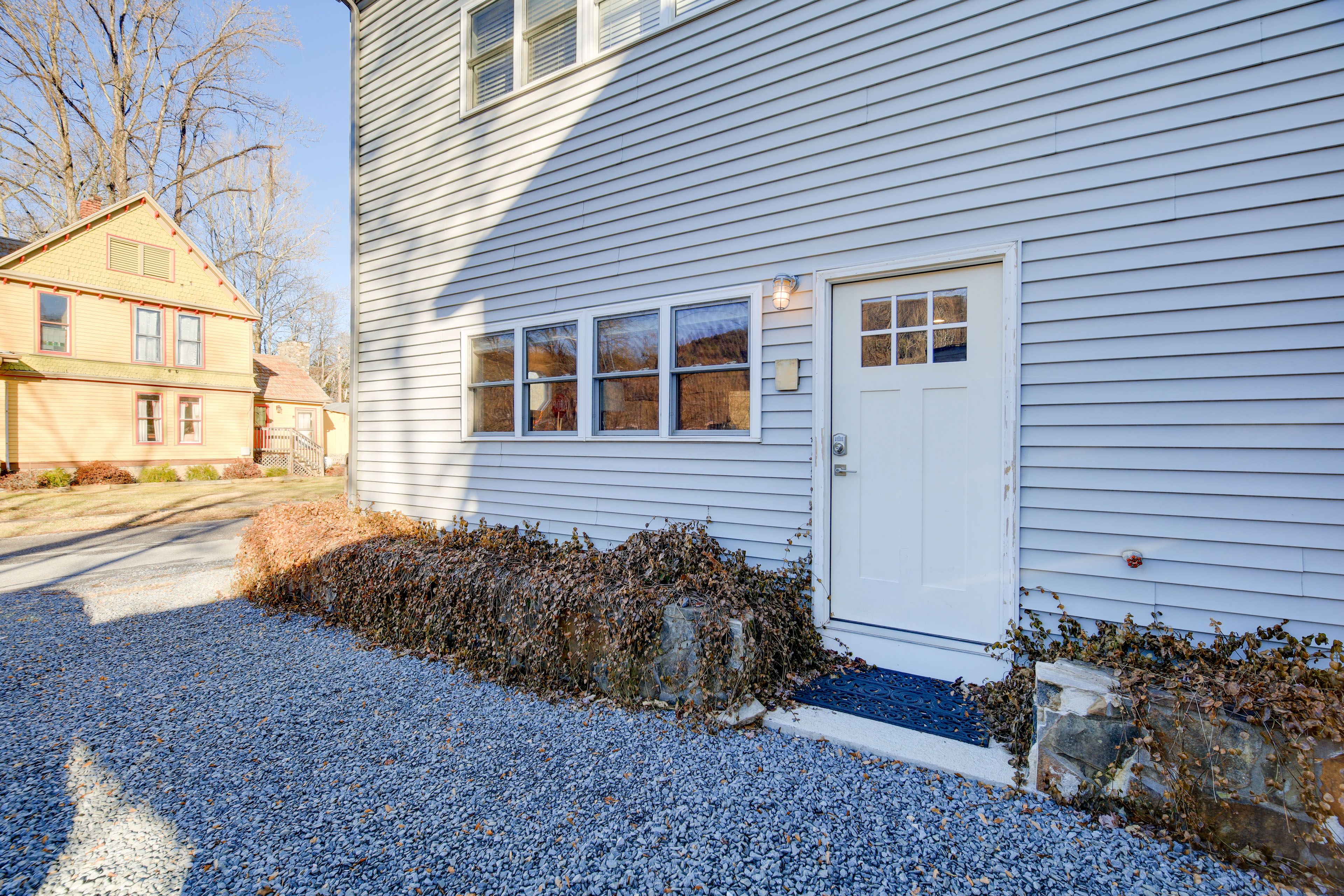 Front Door | Keyless Entry