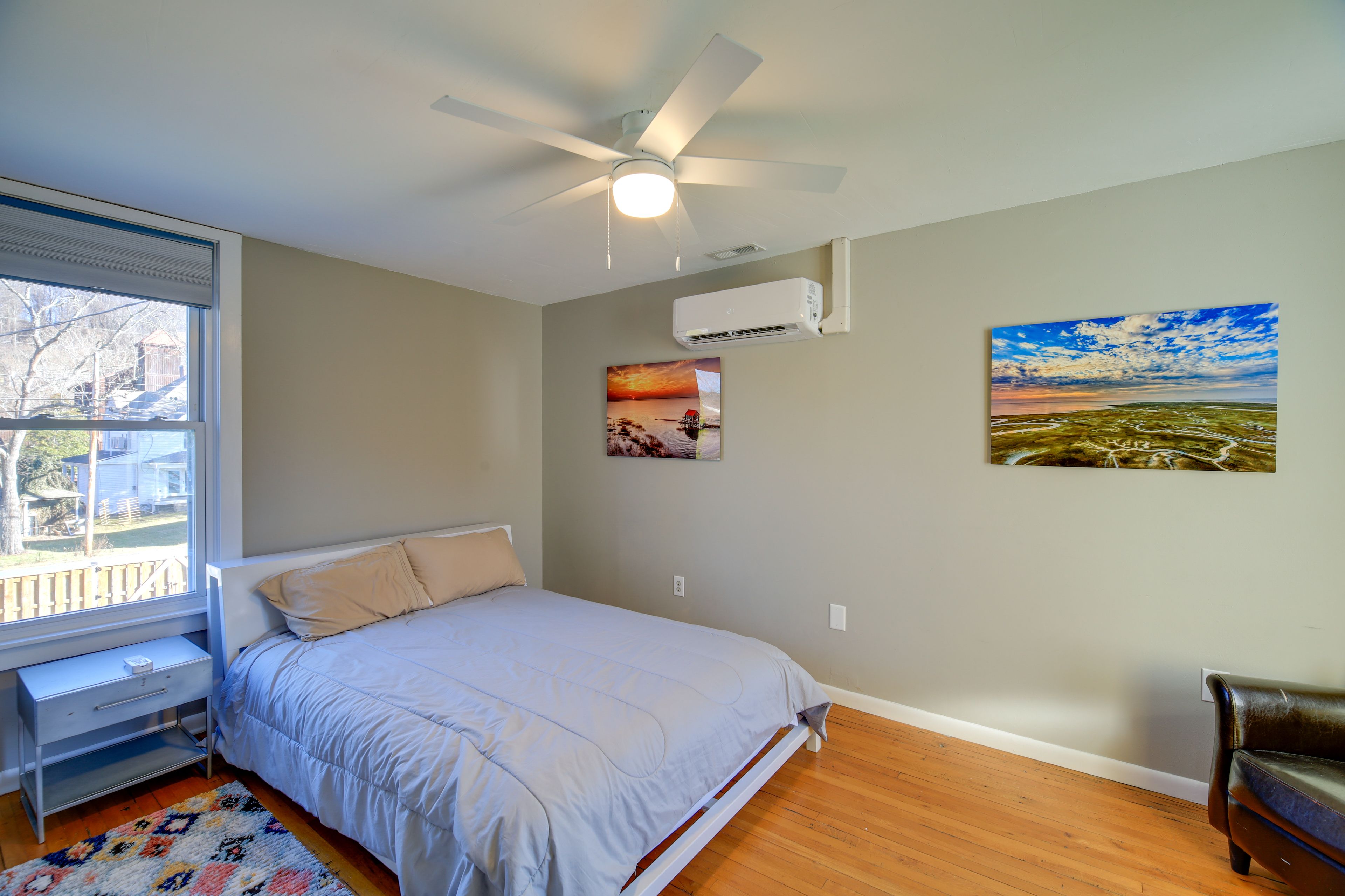 Bedroom 2 | Queen Bed