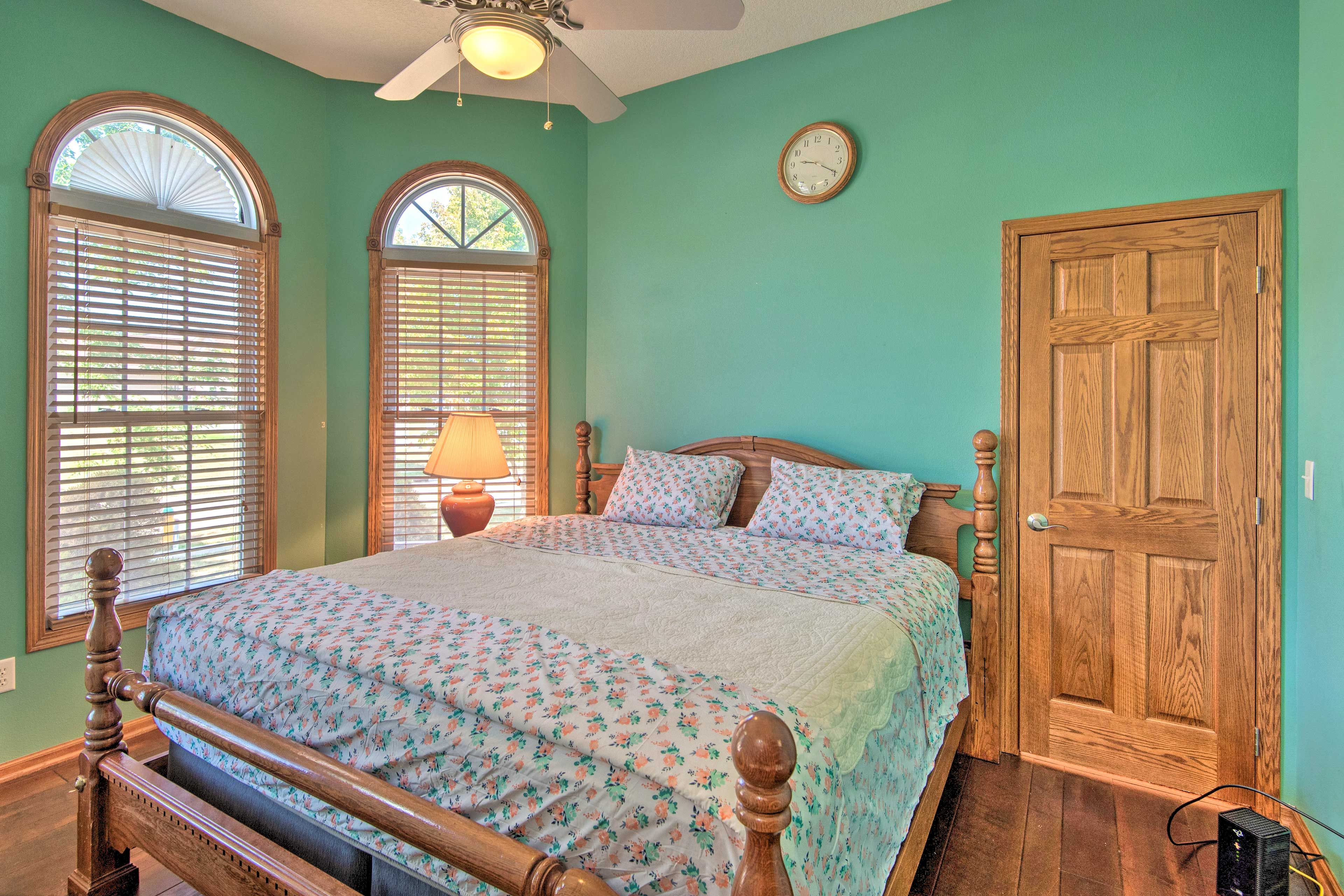 Bedroom 2 | King Bed