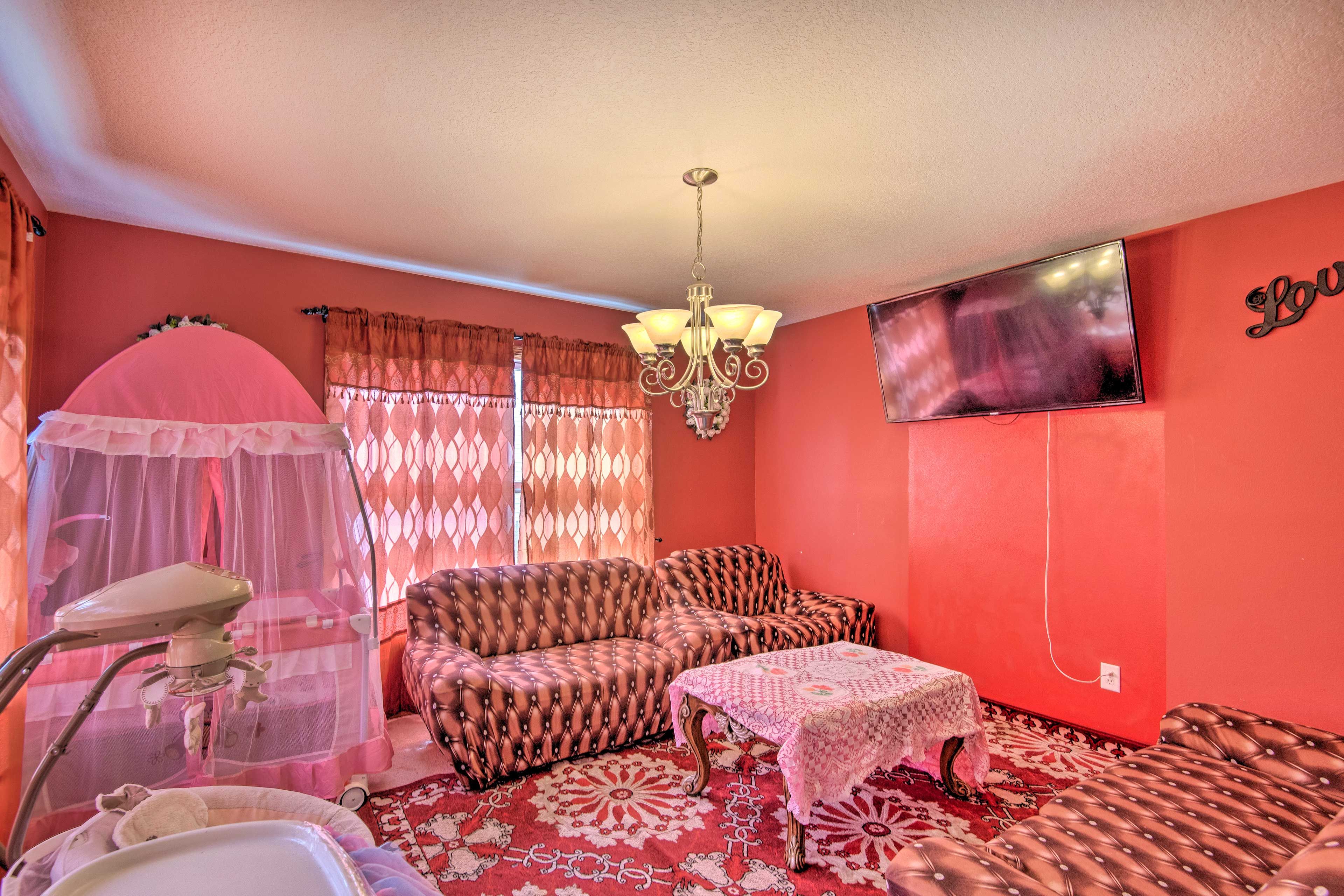 Living Room | Crib | Flat-Screen TV