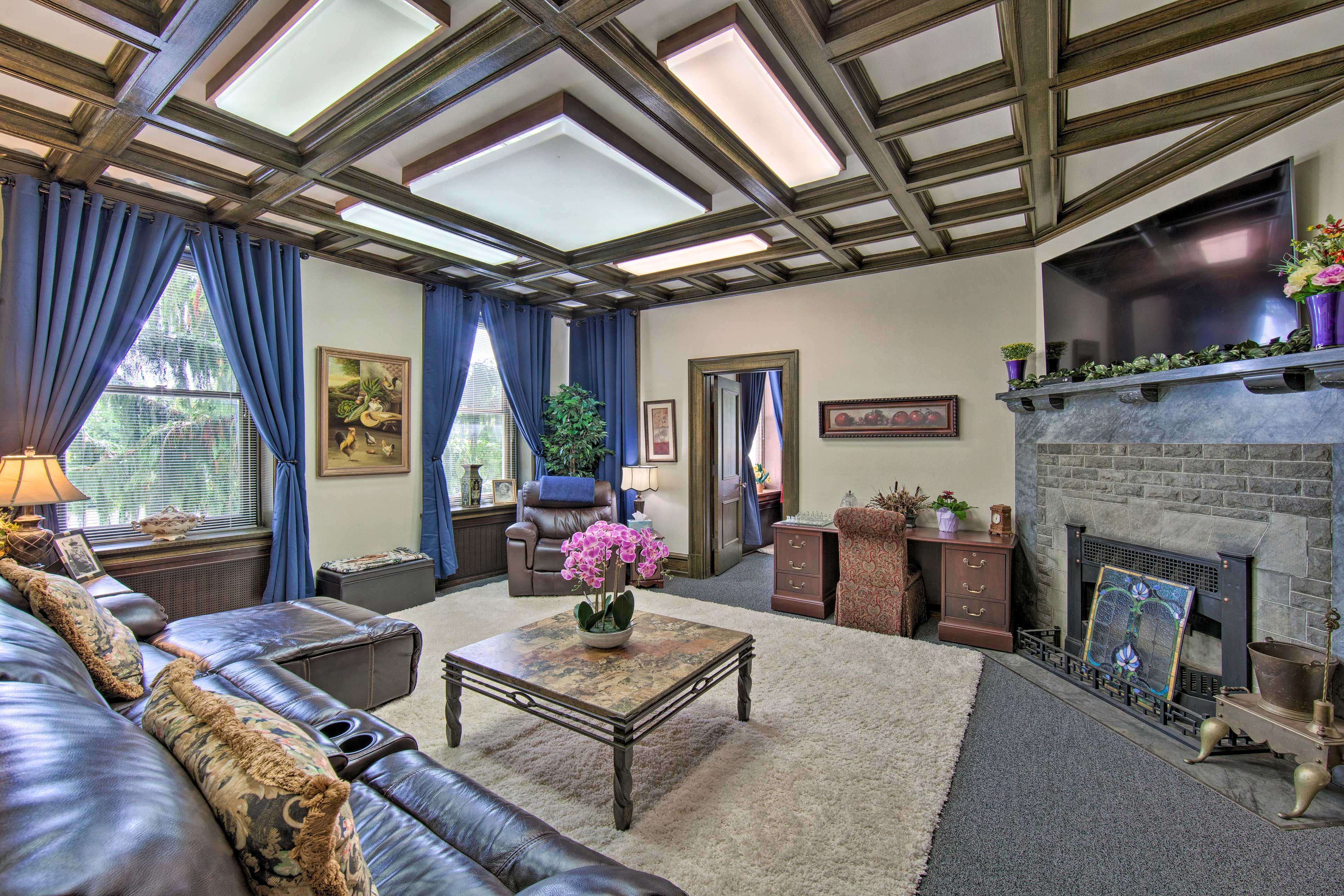 Annville Vacation Rental | 10BR | 5BA | Stairs Required