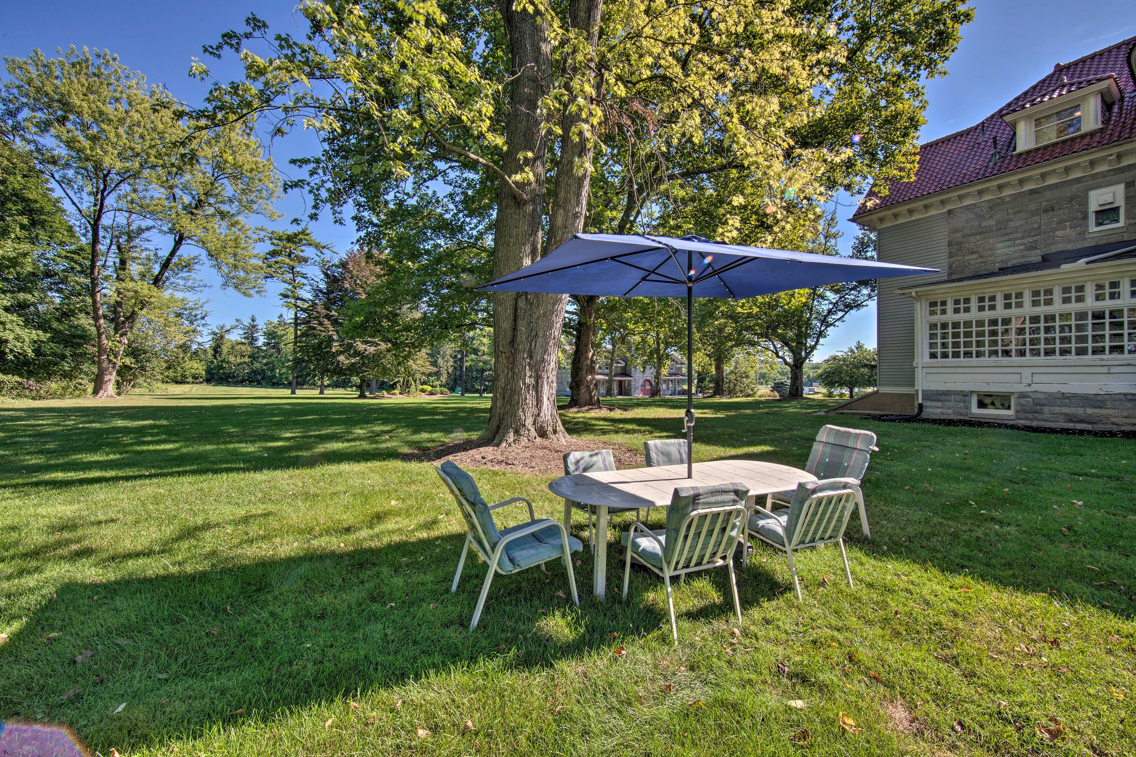 Yard | Fire Pit