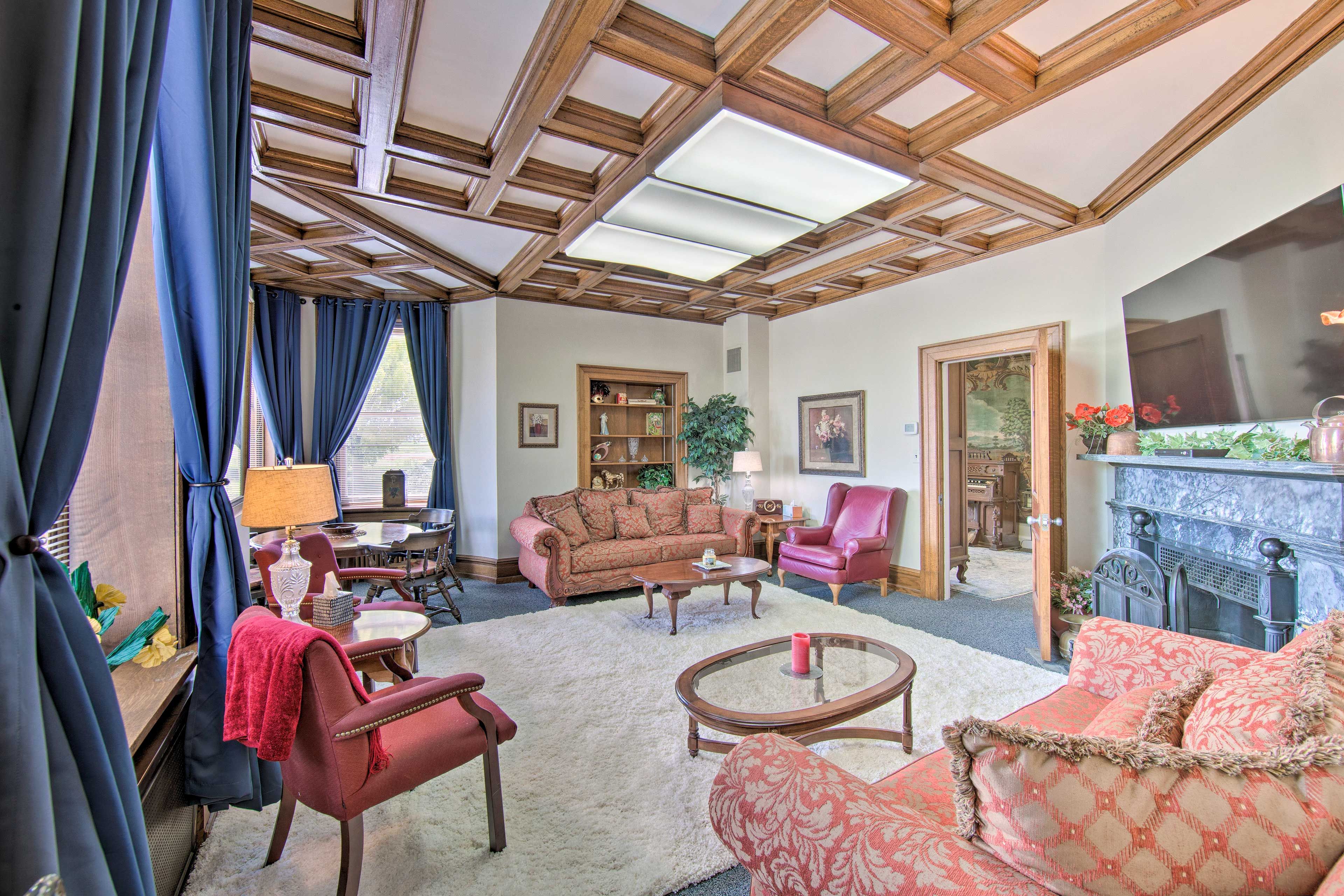 2nd Living Room | Smart TV | Wireless Internet | 1st Floor