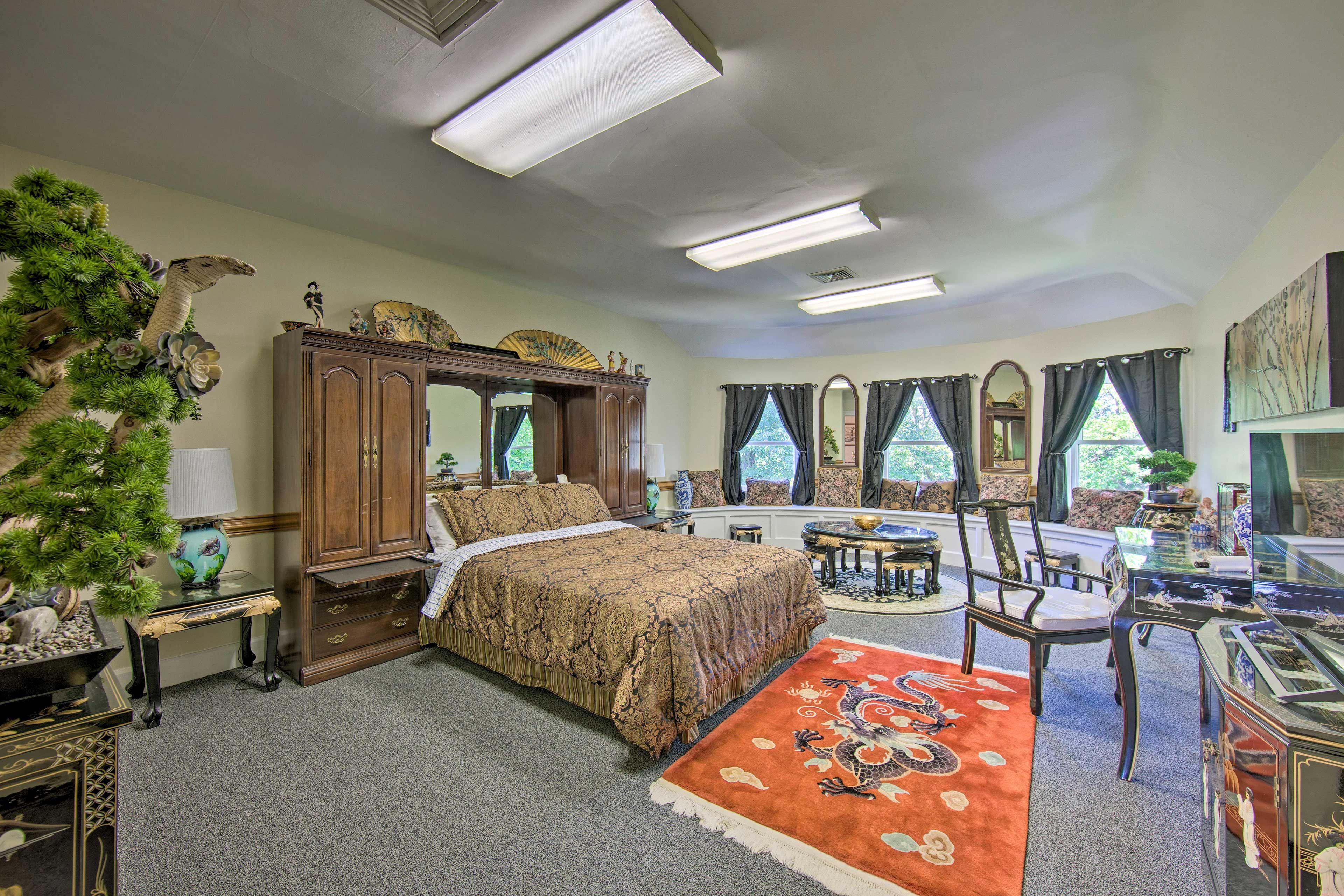 Bedroom 6 | Queen Bed | 3rd Floor