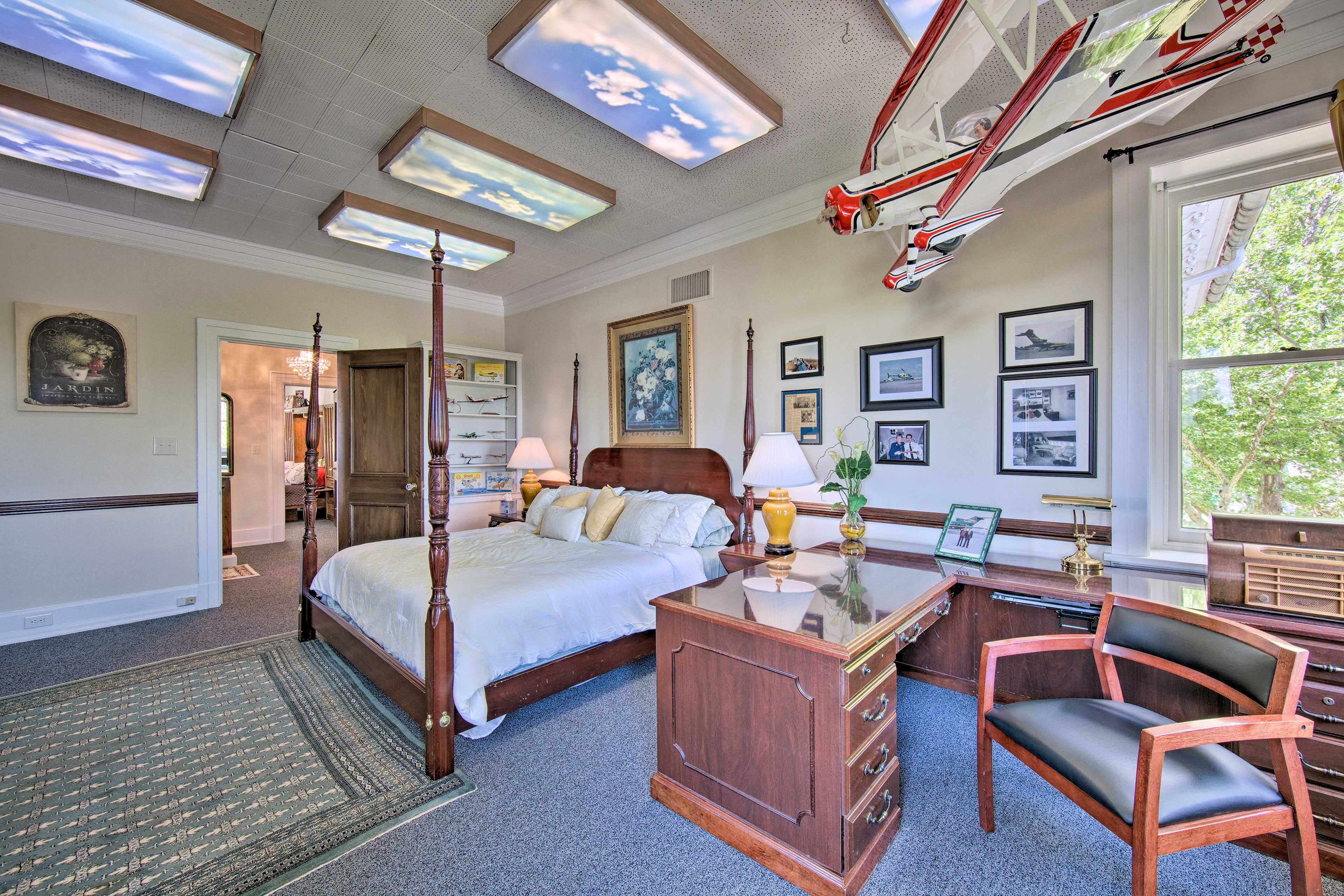 Bedroom 4 | King Bed | 2nd Floor